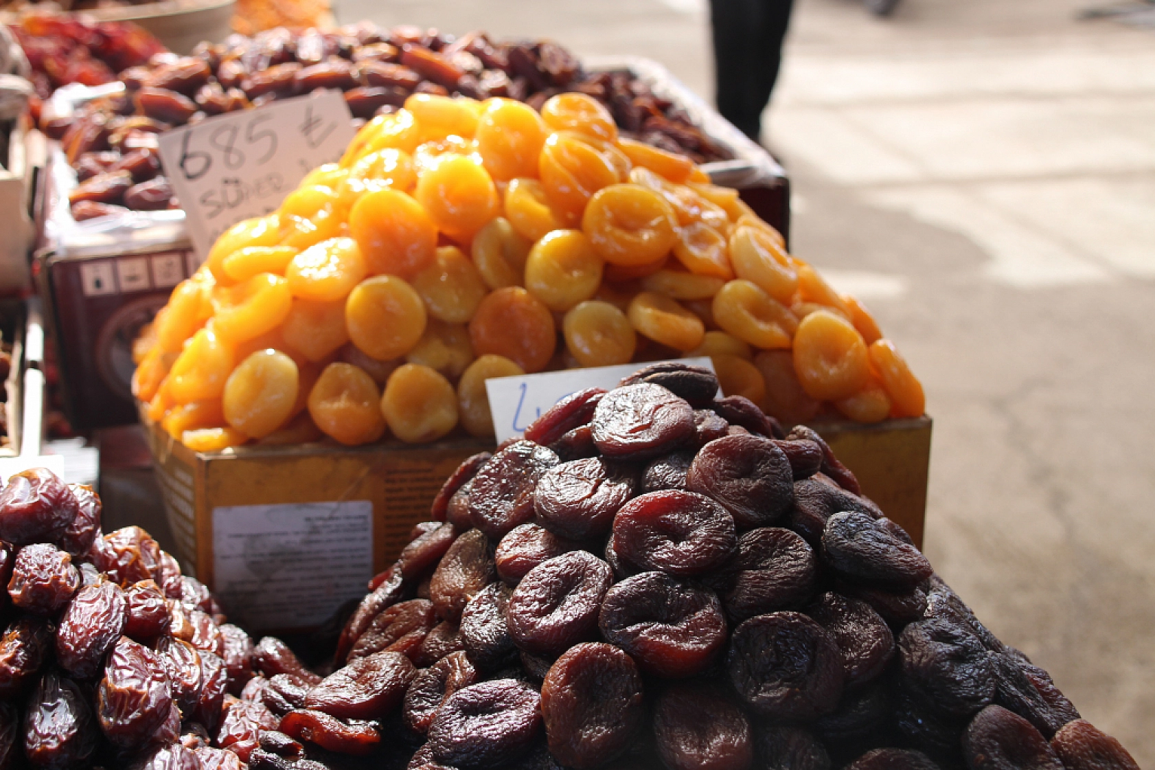 Talep arttı, fiyatlar uçtu: Kayısı üreticisinin yüzü gülüyor!