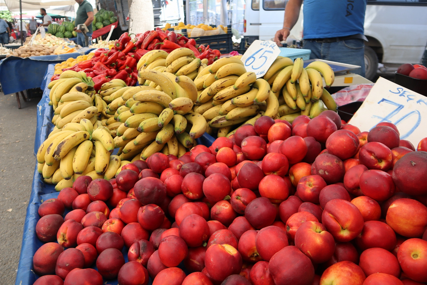Malatya pazarlarında fiyatlar eriyor: Domates 30, salatalık 15 liraya düştü!