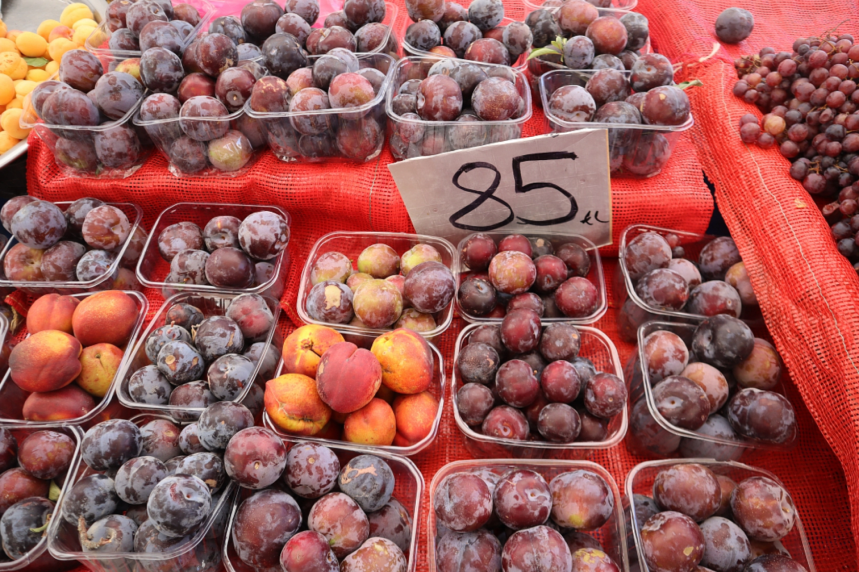 Malatya pazarlarında fiyatlar eriyor: Domates 30, salatalık 15 liraya düştü!