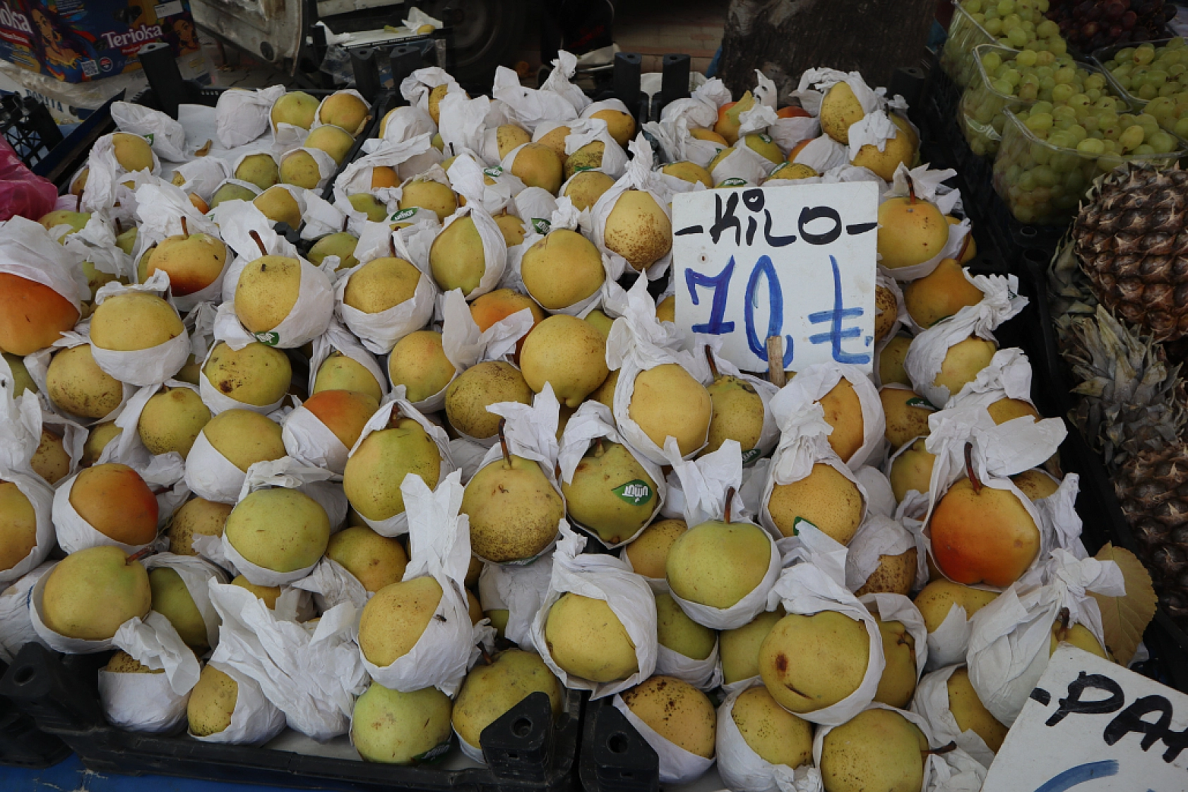 Malatya pazarlarında fiyatlar eriyor: Domates 30, salatalık 15 liraya düştü!