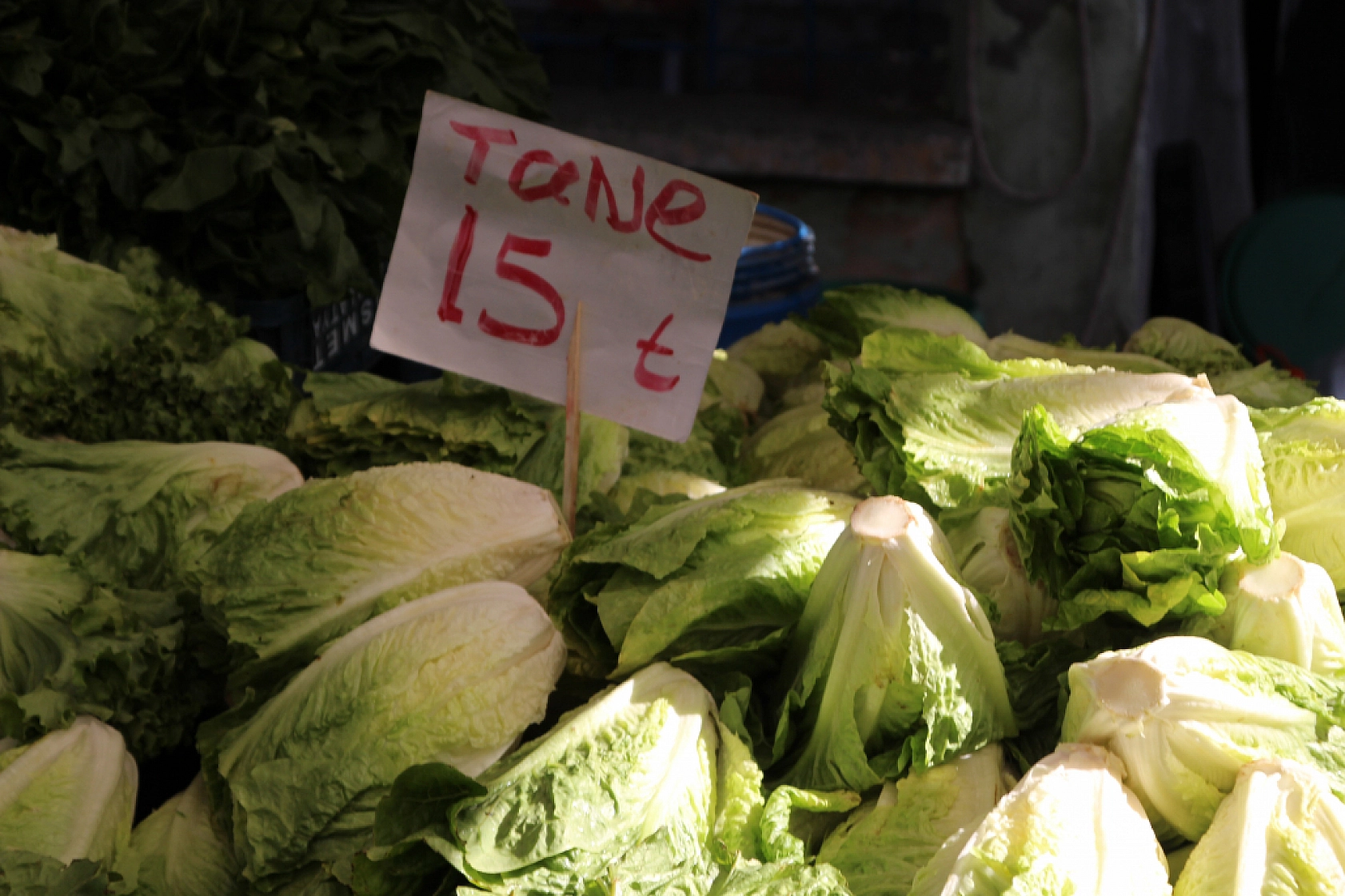 Malatya'da Pazar, Fiyatları Düşüyor mu? İşte Perşembe Pazar Fiyatları...
