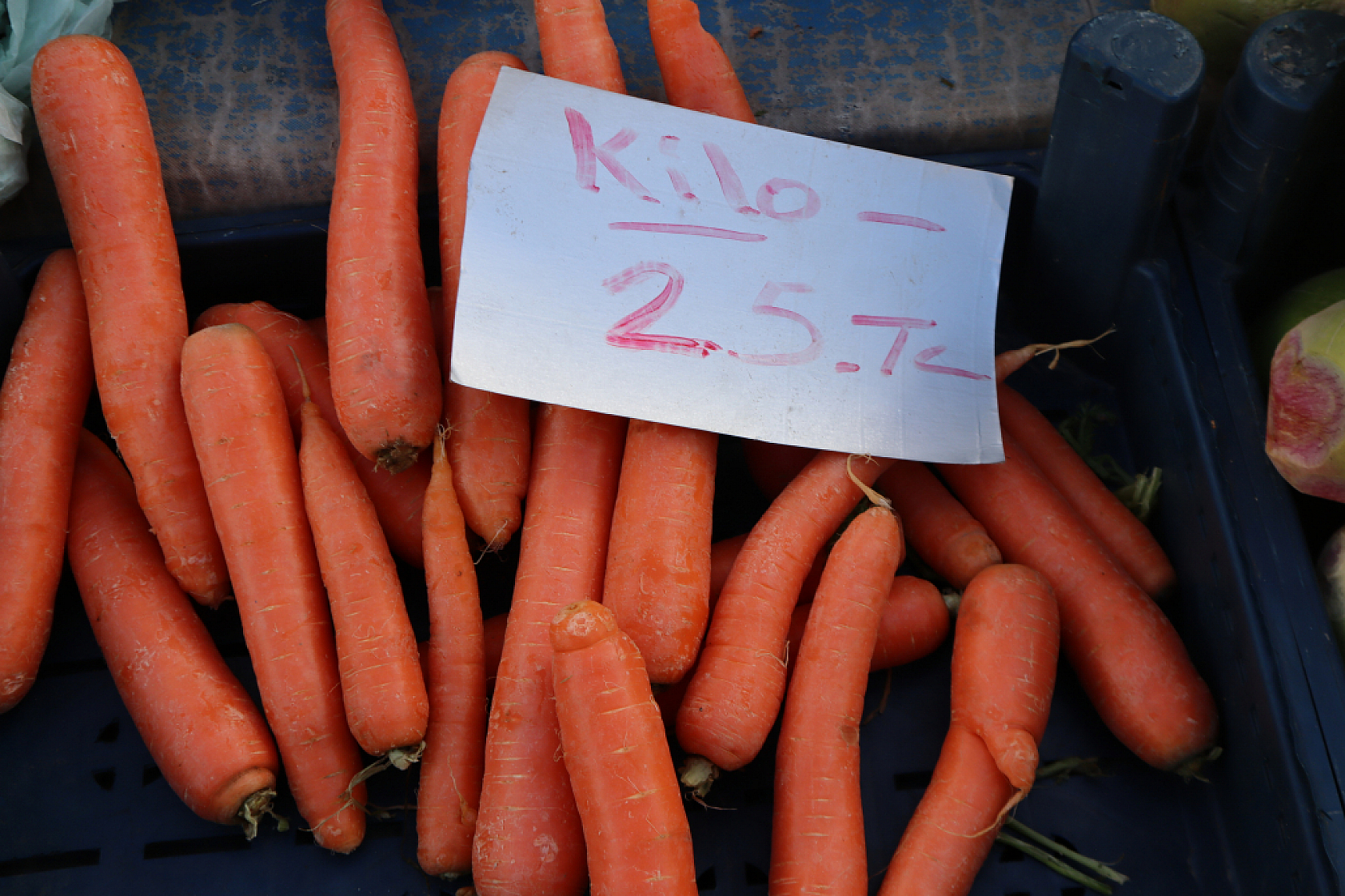 Malatya'da Ramazan öncesi fiyatlar yüz güldürmedi! Semt pazarında tezgahlara yaklaşılmadı!