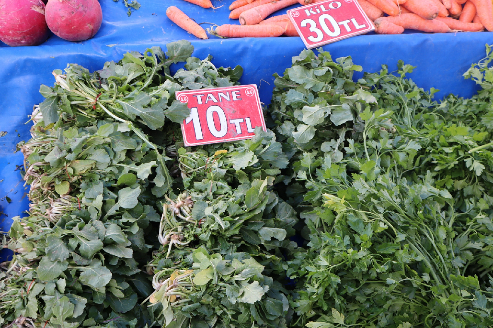 Malatya'da Ramazan öncesi fiyatlar yüz güldürmedi! Semt pazarında tezgahlara yaklaşılmadı!