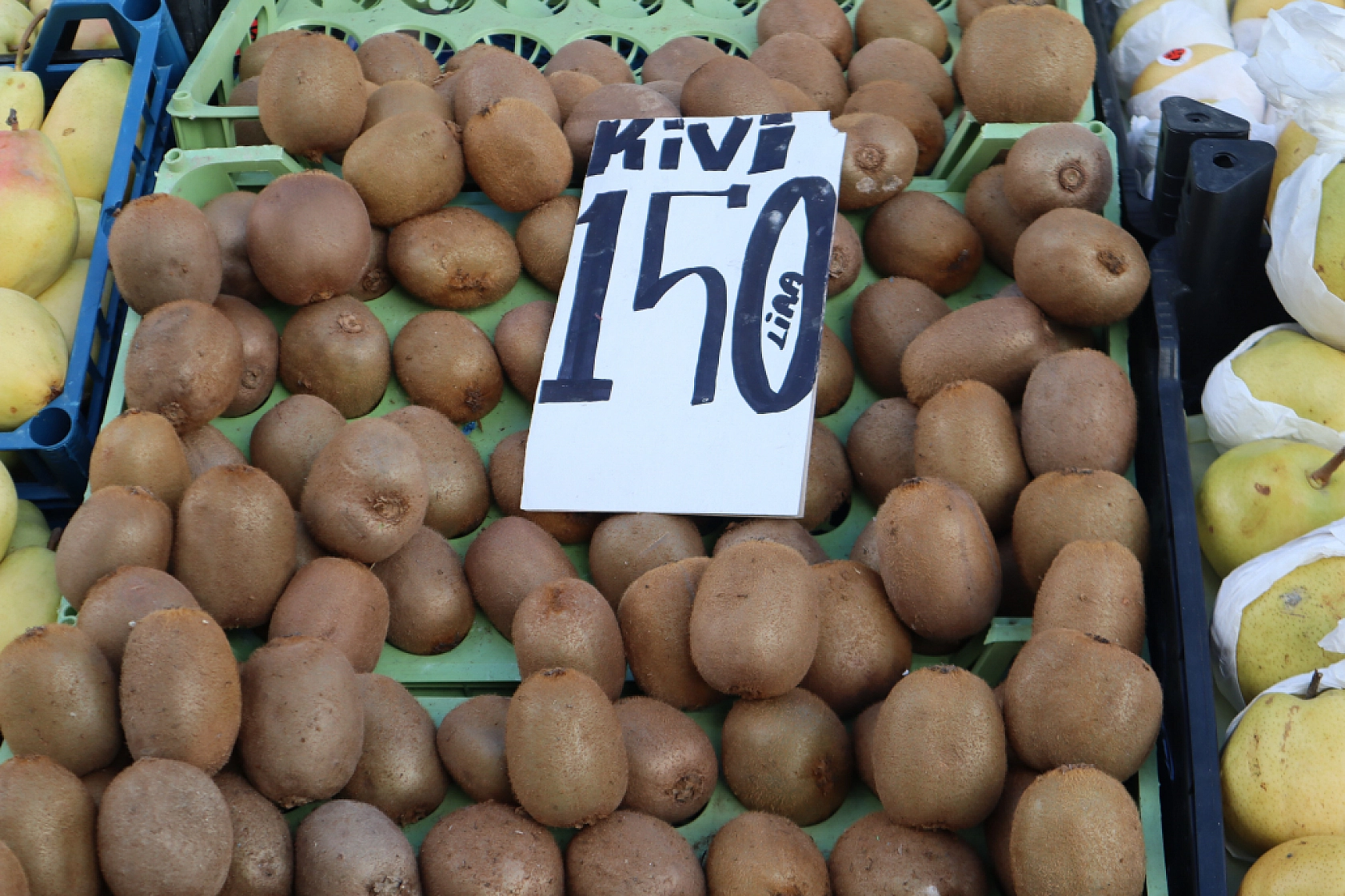 Malatya'da Ramazan öncesi fiyatlar yüz güldürmedi! Semt pazarında tezgahlara yaklaşılmadı!