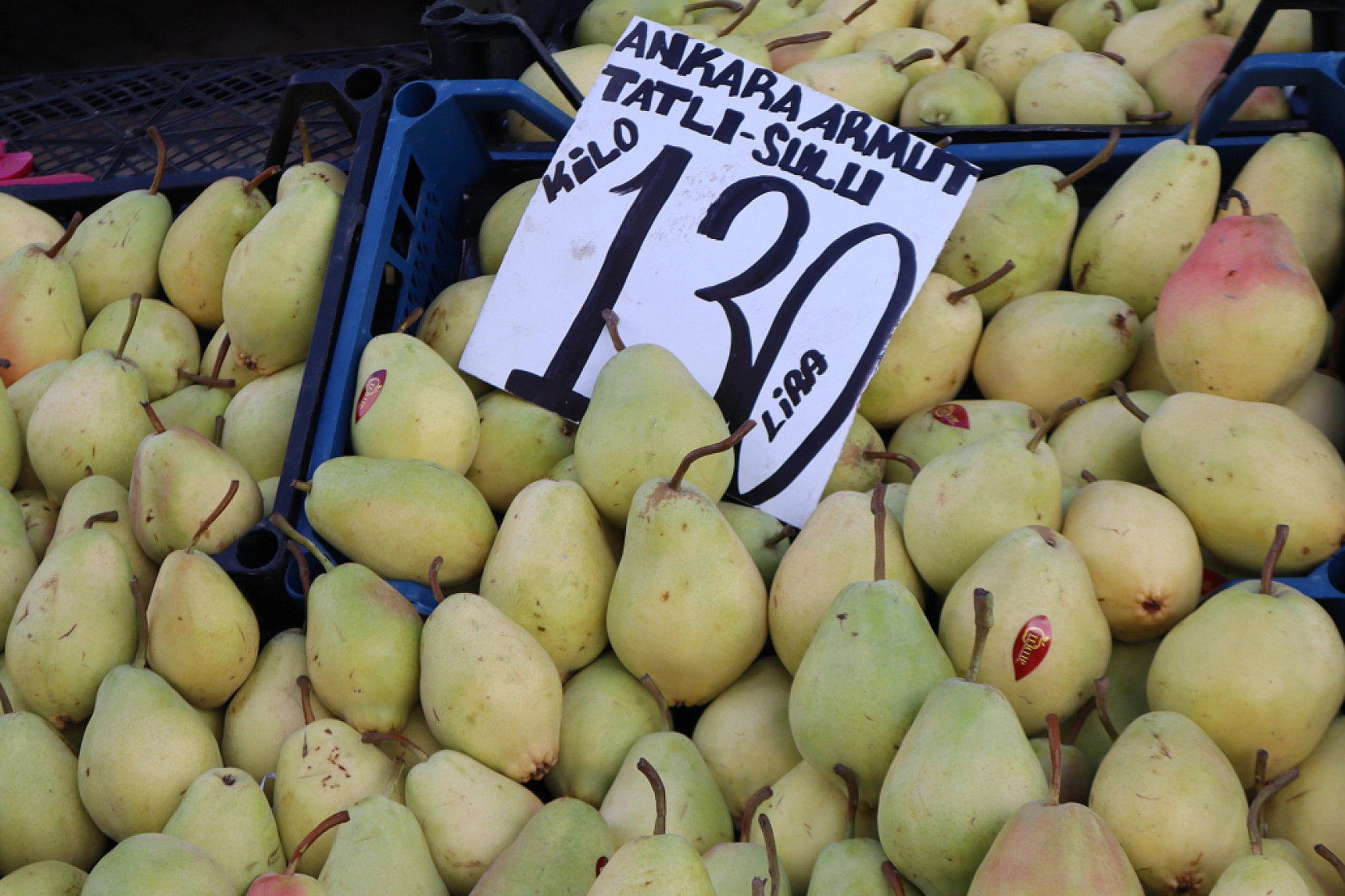 Malatya'da Ramazan öncesi fiyatlar yüz güldürmedi! Semt pazarında tezgahlara yaklaşılmadı!
