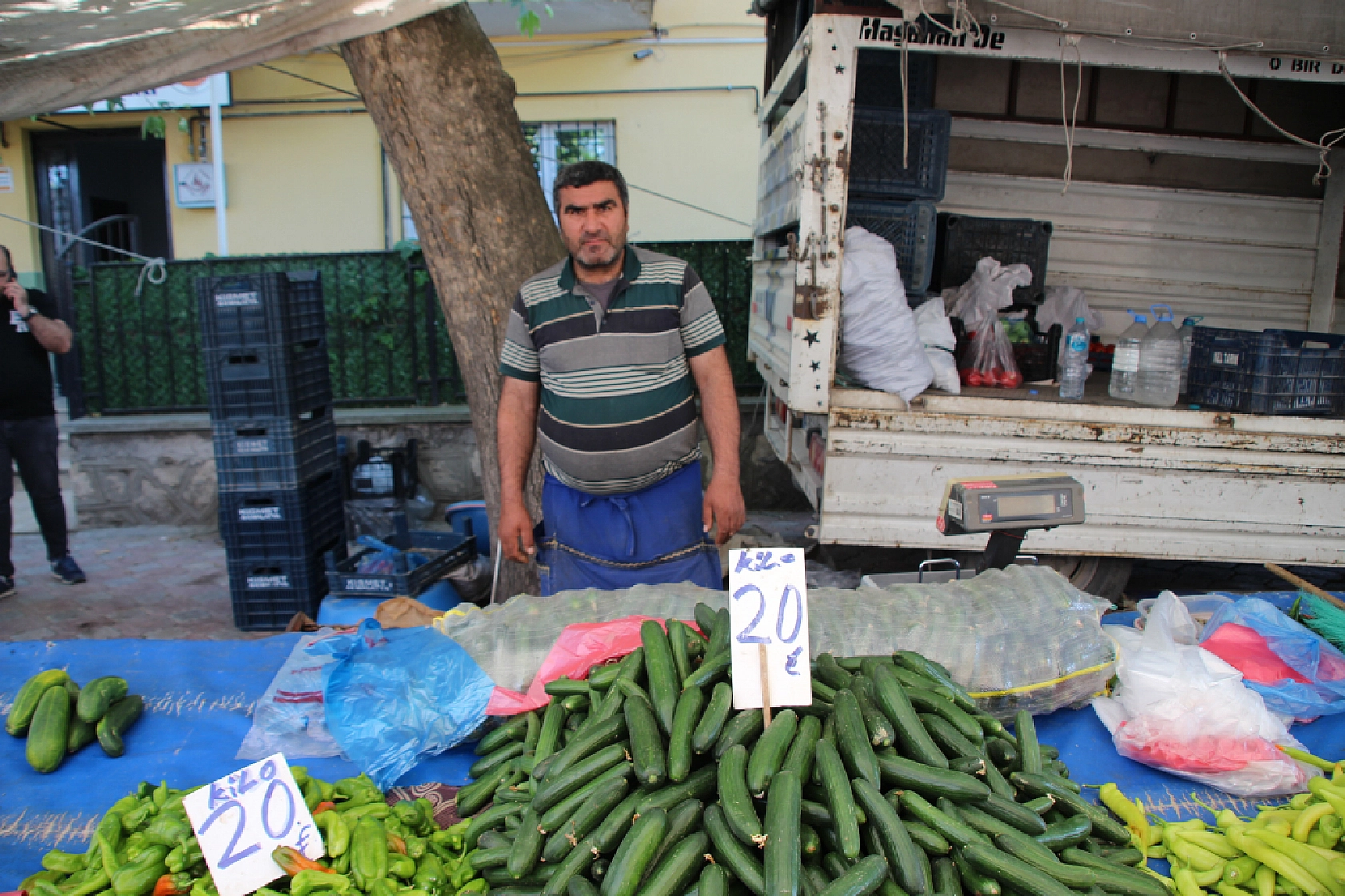 Malatya'da Pazar, Fiyatları Düşüyor mu? İşte Perşembe Pazar Fiyatları...