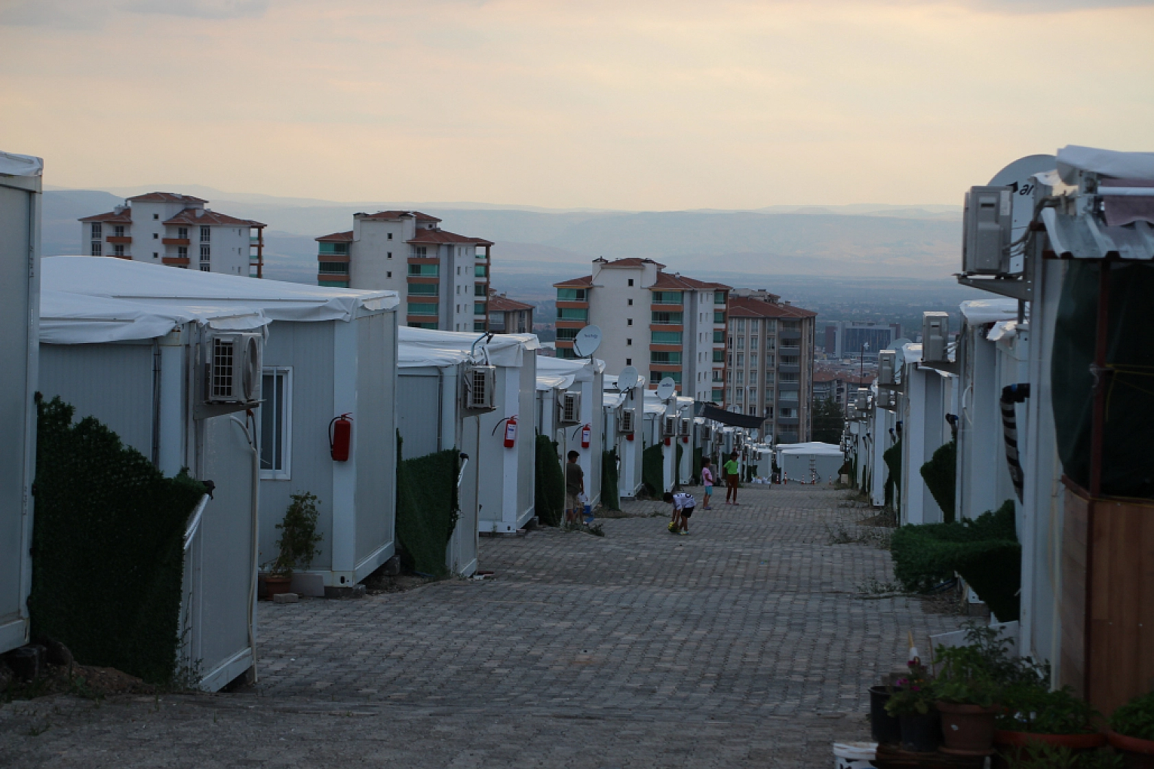 Malatya'da Kayıt Karmaşası! Tek Konteynerde 6 Ailenin Kaydı Bulundu!