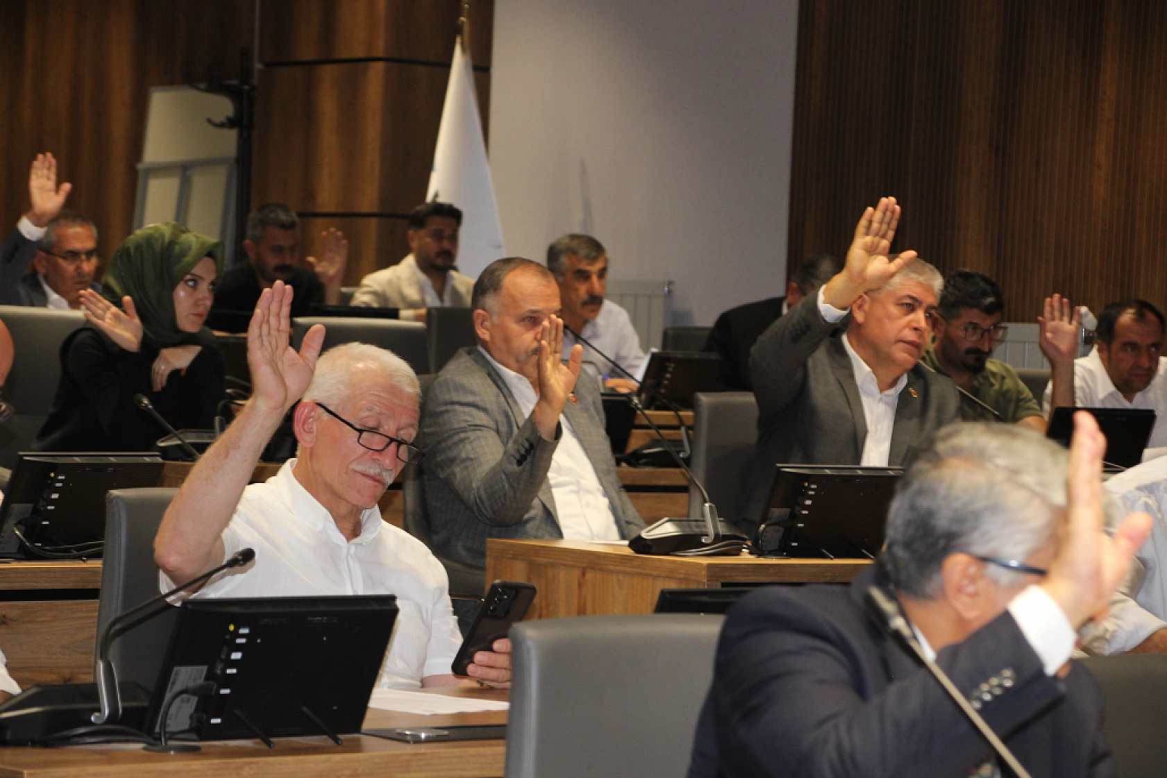 Belediye Çınar'ın borçlarını ödüyor!