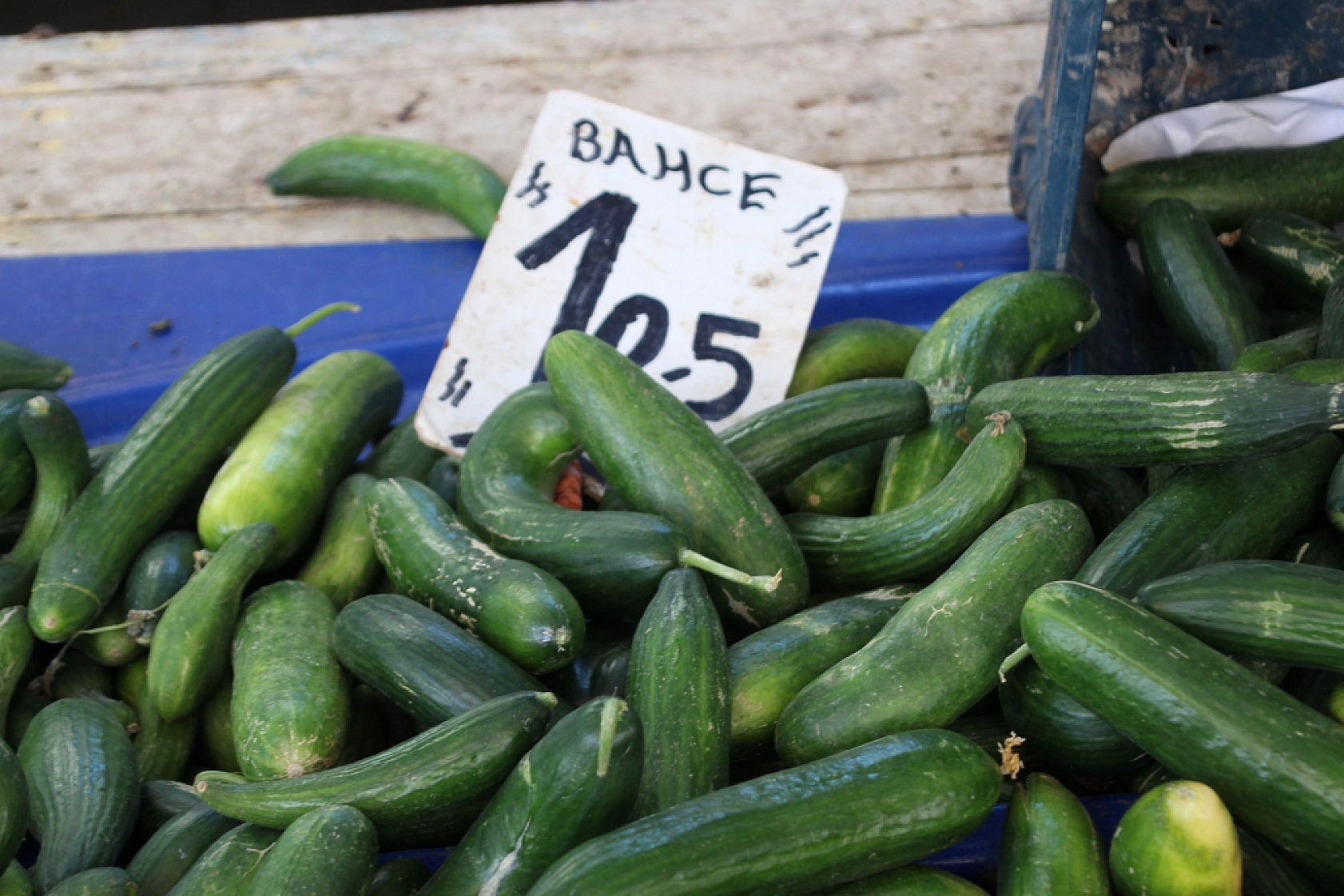 Malatya'da Pazar, Fiyatları Düşüyor mu? İşte Perşembe Pazar Fiyatları...