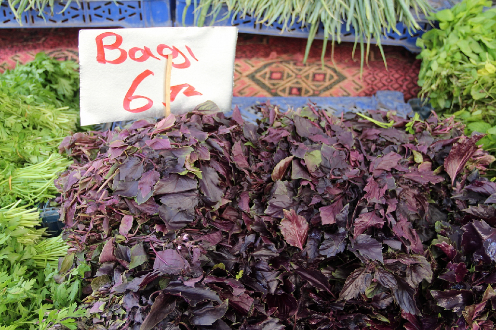 Cebini Düşünen Malatyalılar, Semt Pazarını Tercih Ediyor! İşte Güncel Perşembe Pazarı Fiyatları..