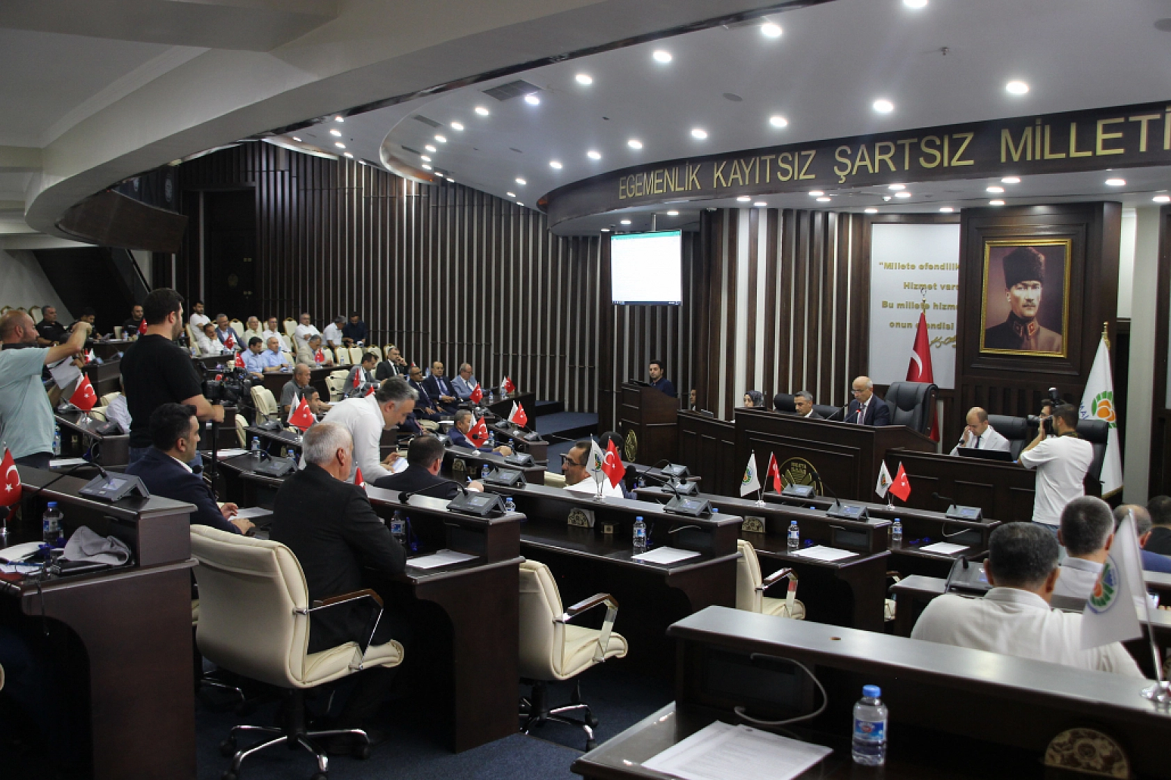 Er'den Sel Sonrası Altyapı Eleştirilerine Yanıt: Fatura Belediyeye Kesilmeye Çalışıldı