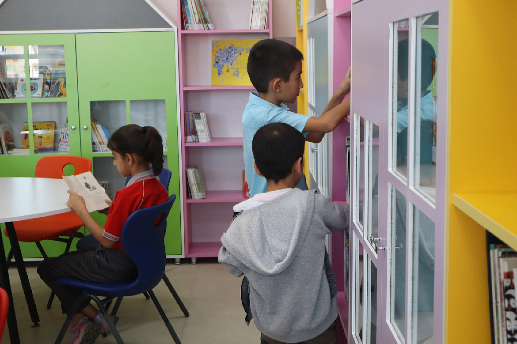 Malatya'da Depremle Yaralanmış Yürekler, Kitaplarla Sarılıyor..!