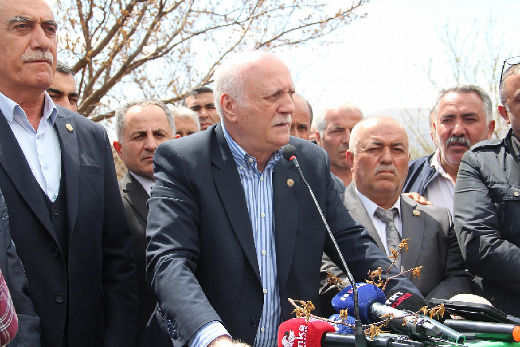 Bayraktar'dan TARSİM'e çağrı: Don ve kuraklık karşısında çiftçi yalnız bırakılıyor...