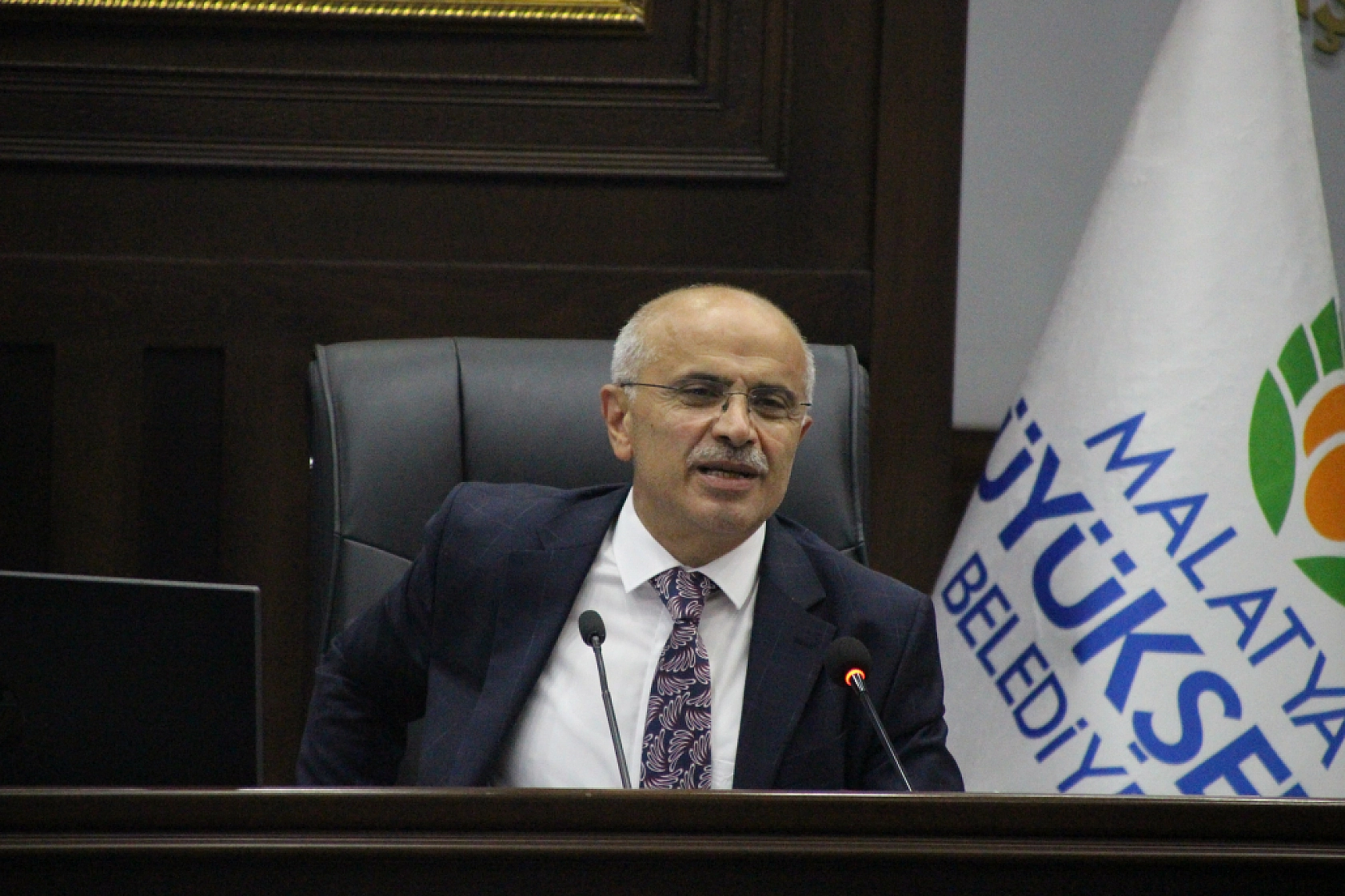 Er'den Sel Sonrası Altyapı Eleştirilerine Yanıt: Fatura Belediyeye Kesilmeye Çalışıldı