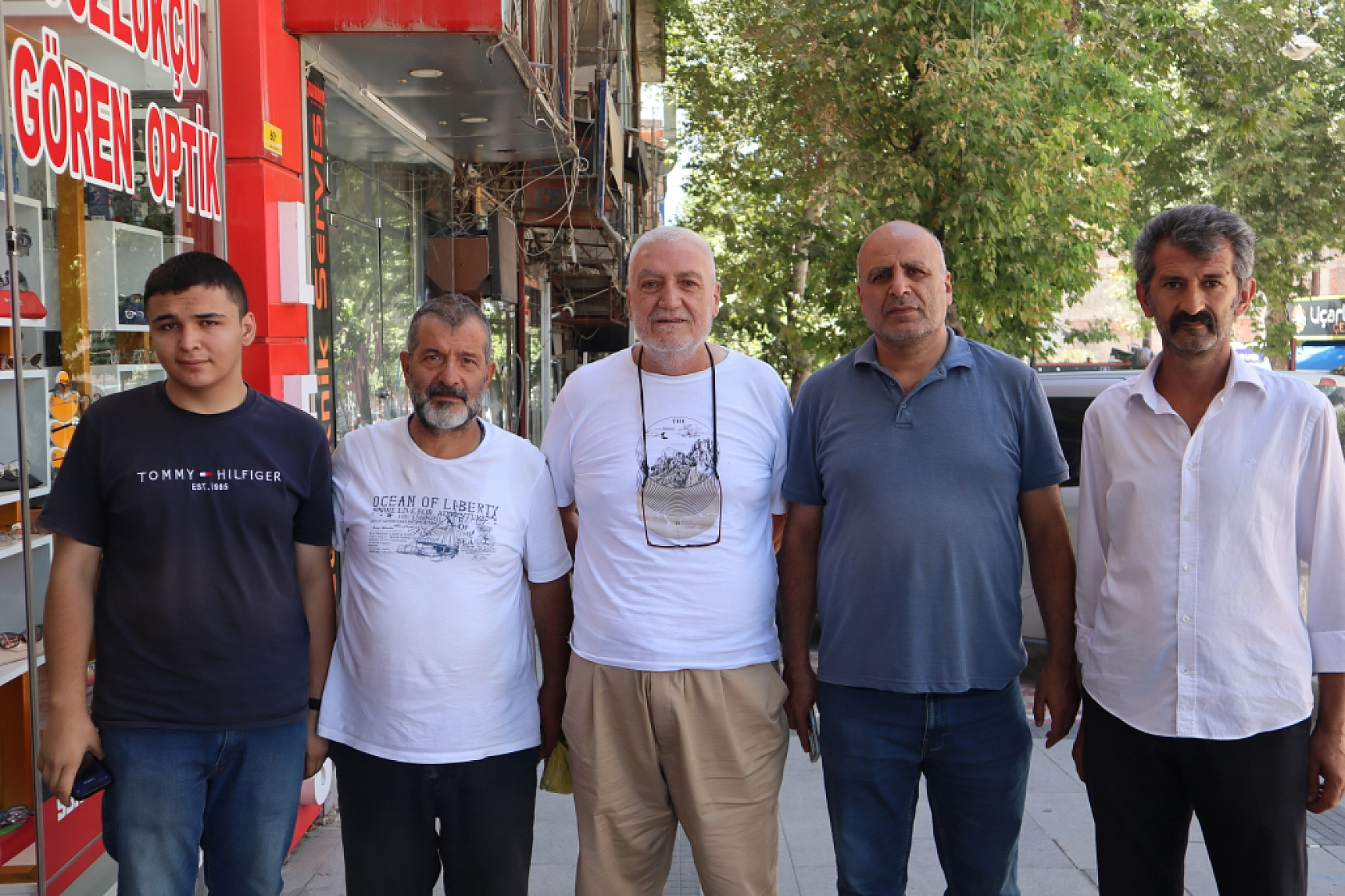 Malatya Kışla Caddesi'nde Yaşananlar: Yıkım Başladı, Esnaf Direniyor!