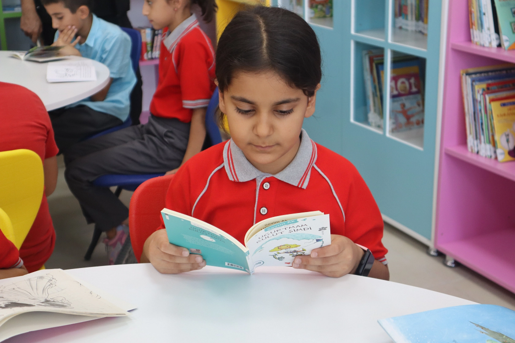 Malatya'da Depremle Yaralanmış Yürekler, Kitaplarla Sarılıyor..!