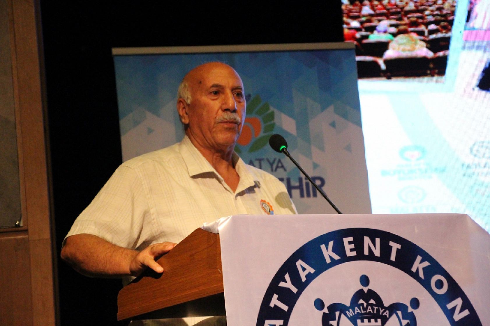 Depremin Ardından Malatya Kayısı Üreticileri Alarmda: 'Kayısı Kanunu Şart'