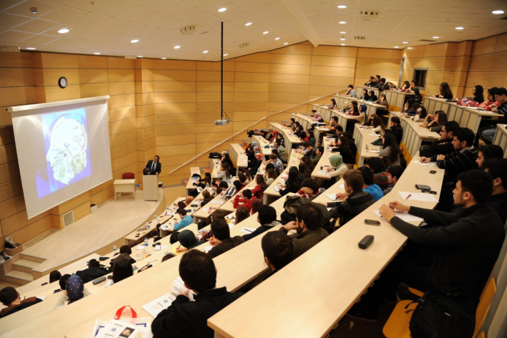 İnönü Üniversitesi'nde Araştırmacı Çok Yayın Yapan Yok! MTÜ Gelişiyor!