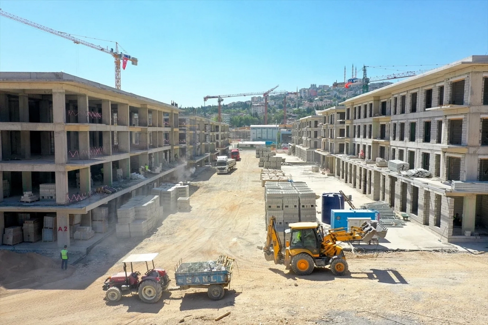 Kahramanmaraş'ta İnşaatlar Hızla Yükseliyor! Malatya Yerinde Sayıyor….