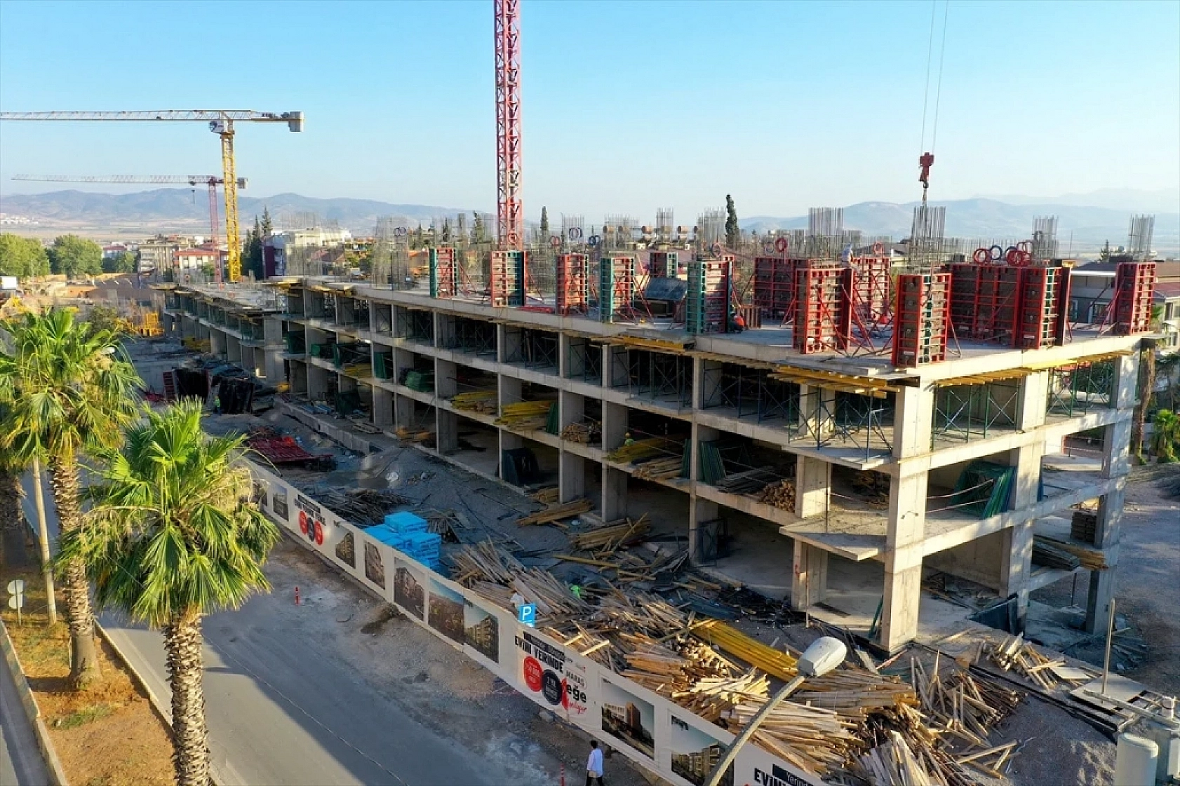 Kahramanmaraş'ta İnşaatlar Hızla Yükseliyor! Malatya Yerinde Sayıyor….