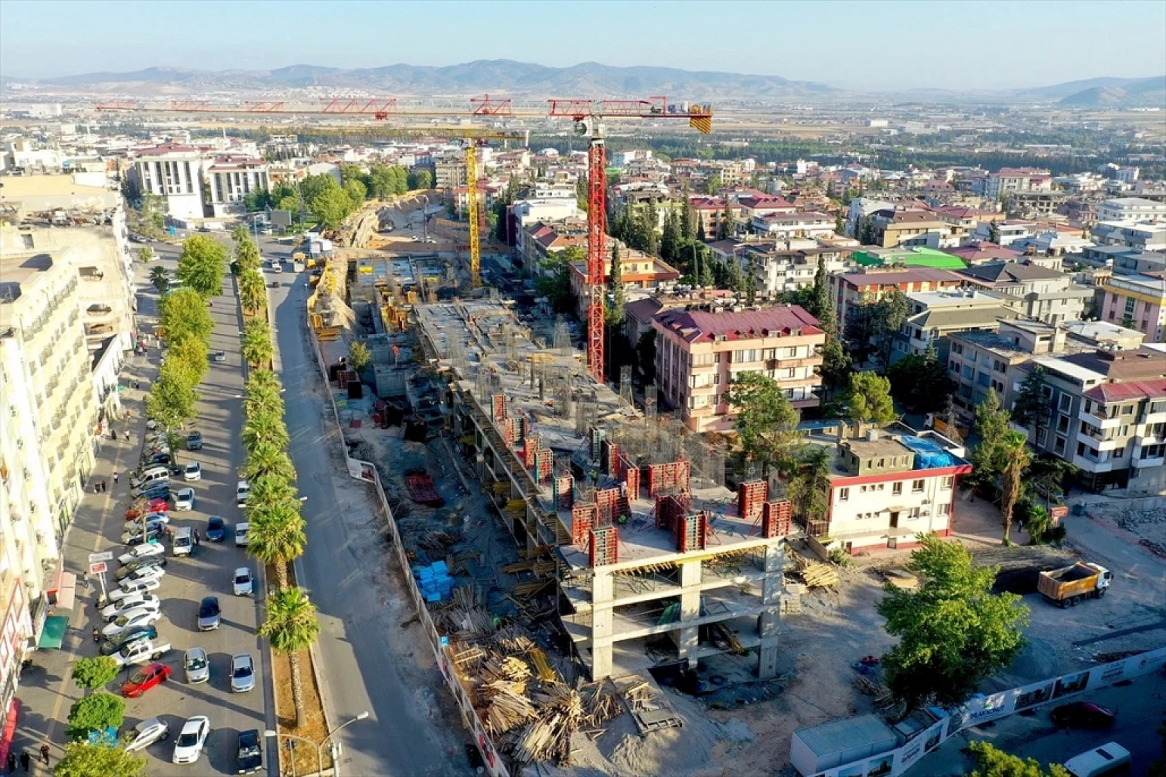 Kahramanmaraş'ta İnşaatlar Hızla Yükseliyor! Malatya Yerinde Sayıyor….