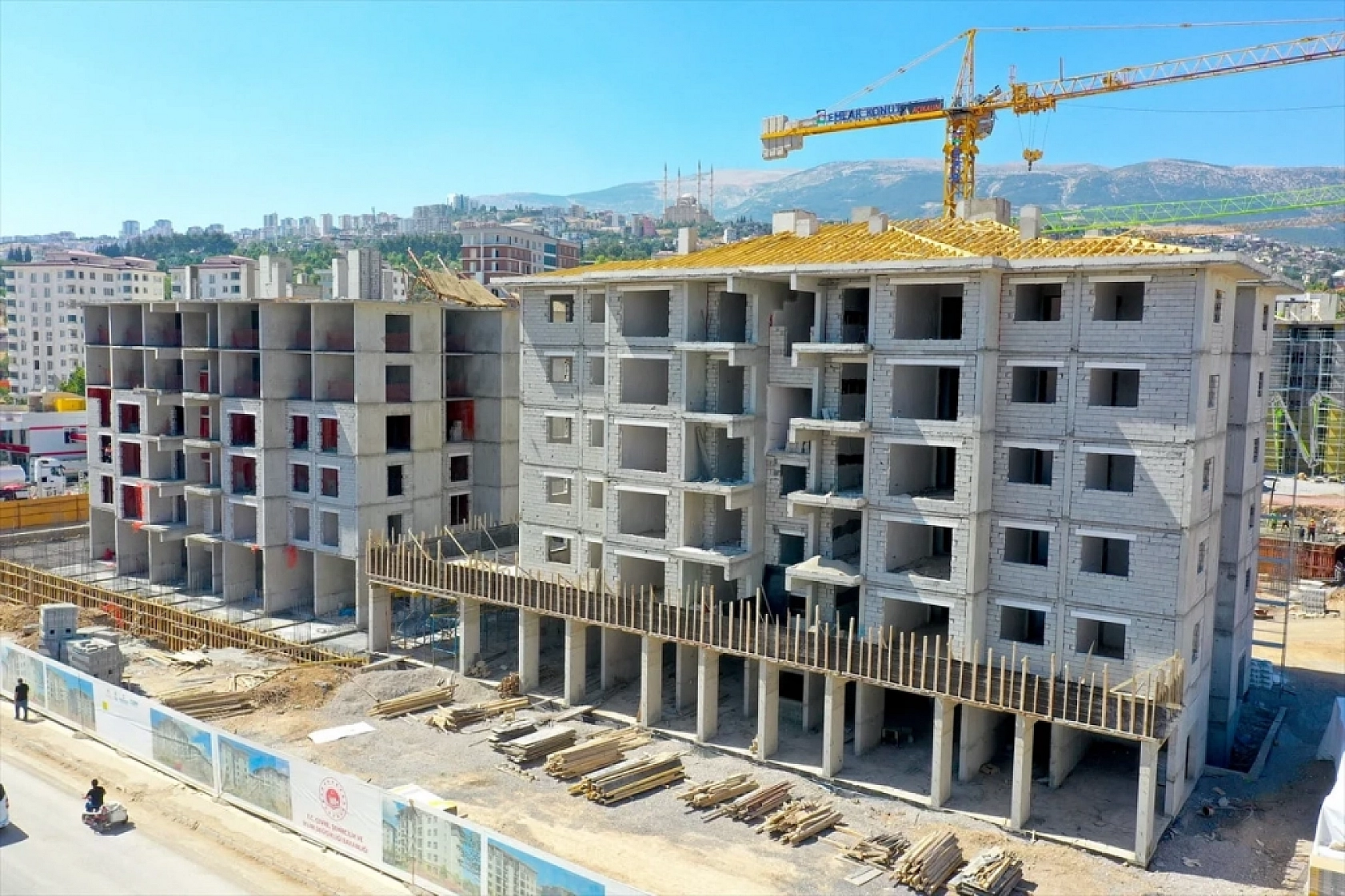 Kahramanmaraş'ta İnşaatlar Hızla Yükseliyor! Malatya Yerinde Sayıyor….