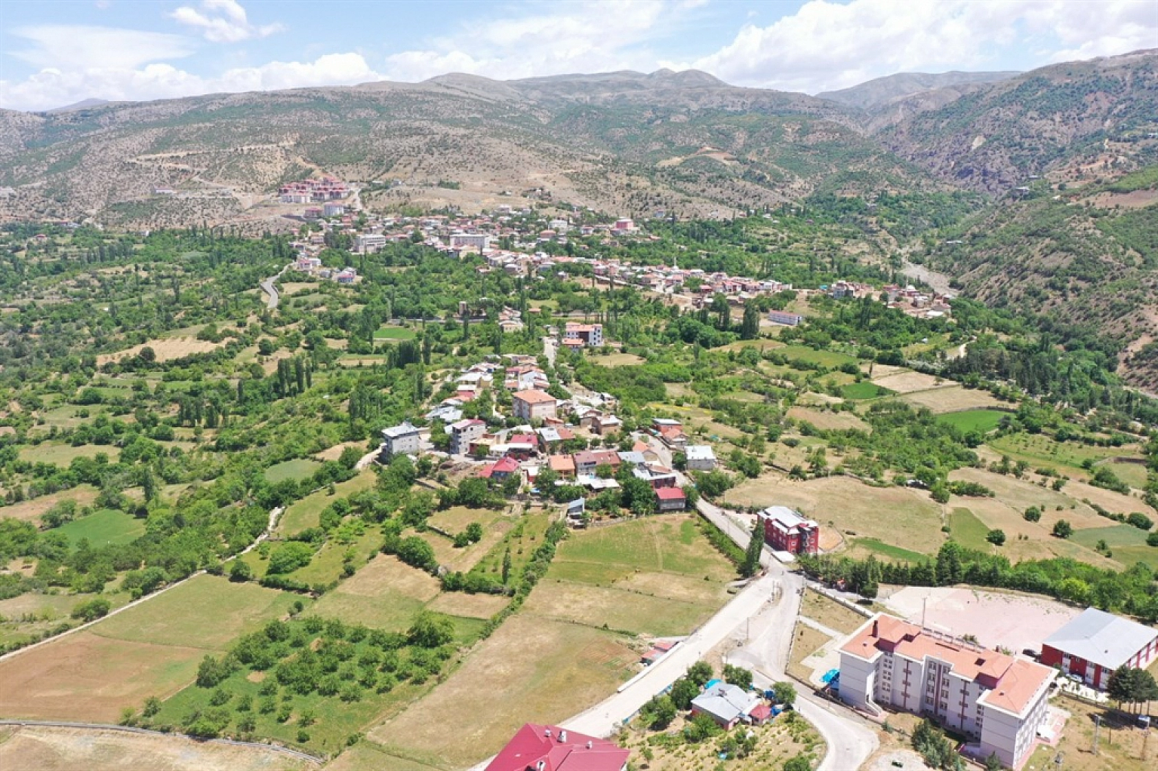 Malatya'da 57 sahada sürdürülüyor... Kayısıyı madenler kuruttu! 'Zehirlenmek istemiyoruz'