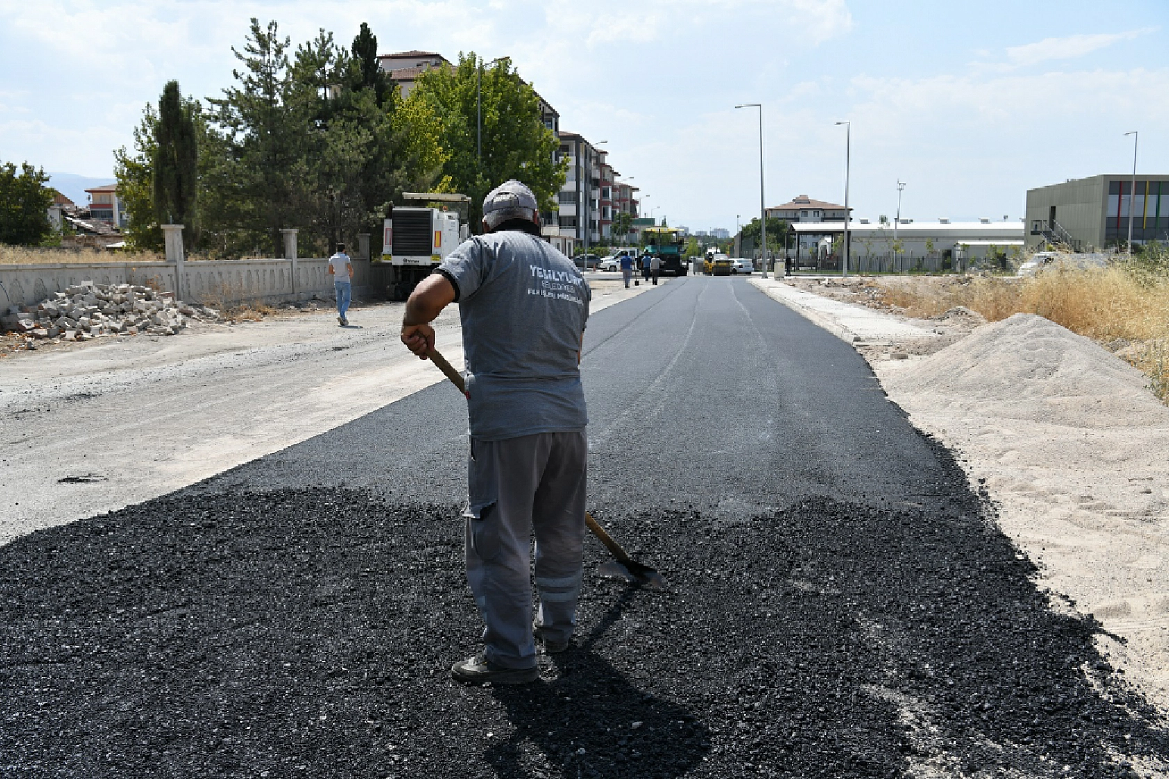 Ulaşım Yatırımında Hedef Aşıldı: Yeşilyurt'a 43 Bin Tonluk Hizmet