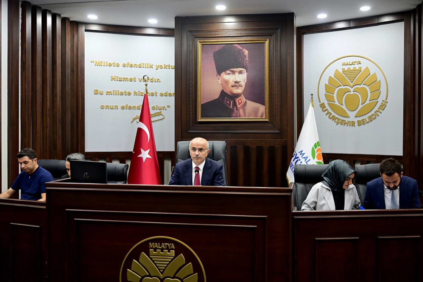 Büyükşehir Dükkan ve Daire Satacak!