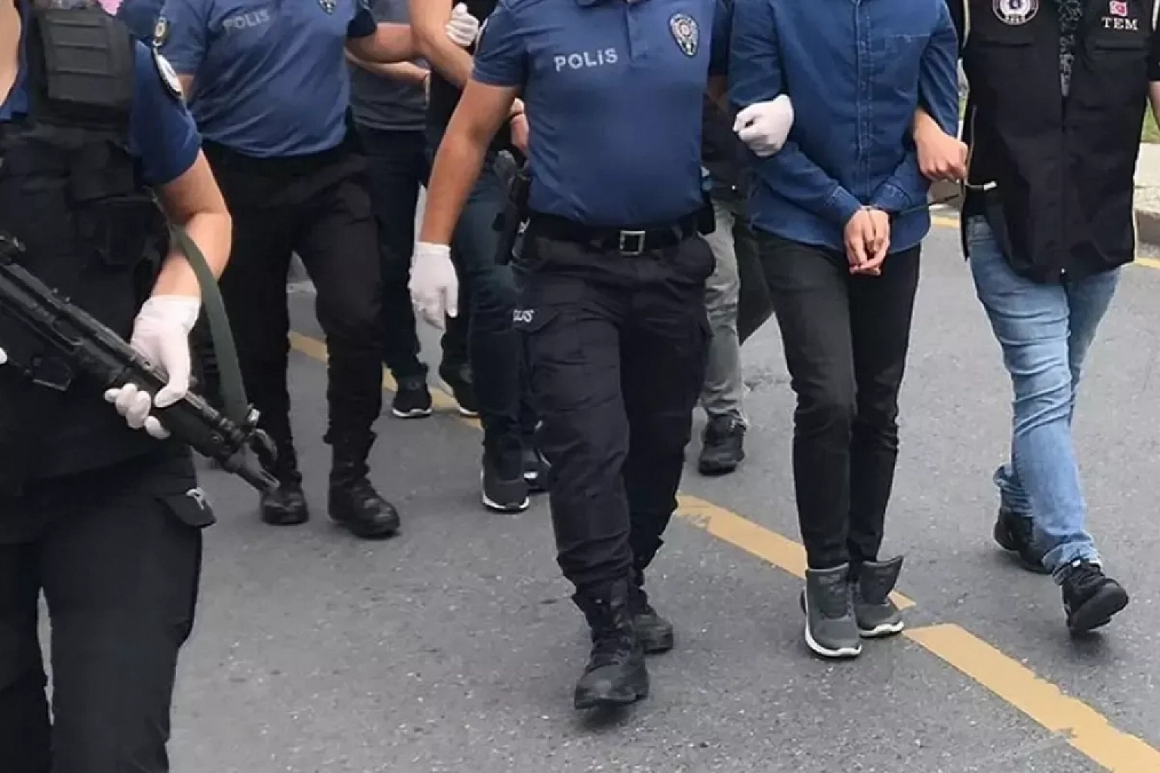 Malatya'da uyuşturucuya darbe: Binlerce sentetik hap ele geçirildi