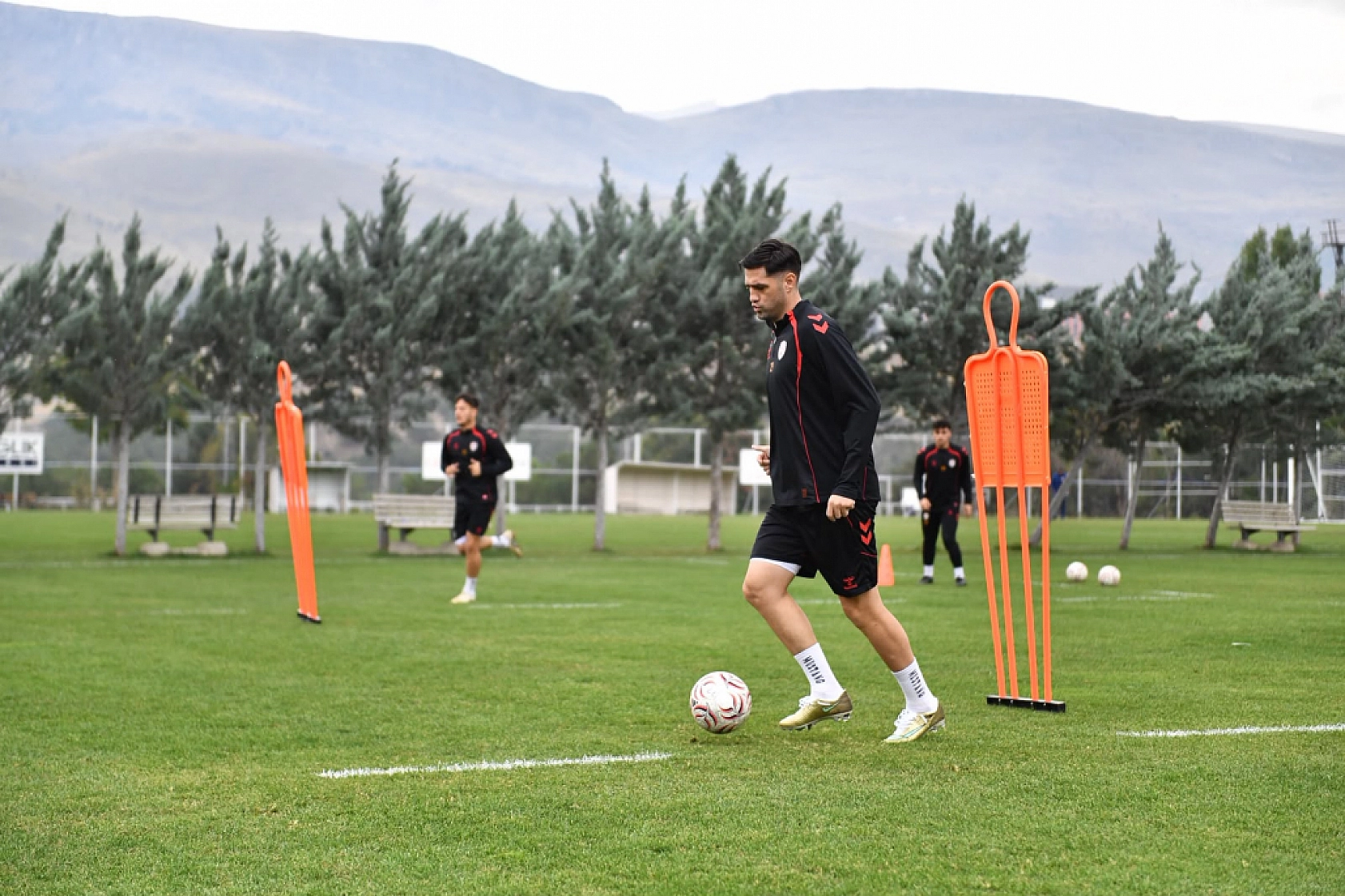 Yeşilyurtspor Bitlisspor hazırlıklarını sürdürüyor