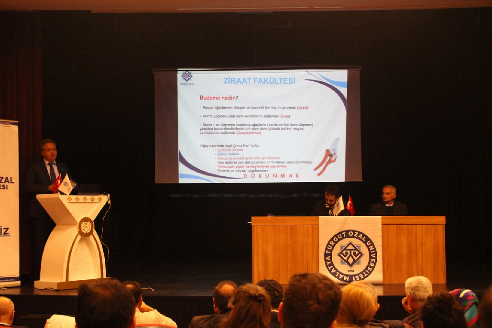 Kayısının Geleceği Malatya'da Konuşuldu: Uzmanlar ve Paydaşlar Buluştu!