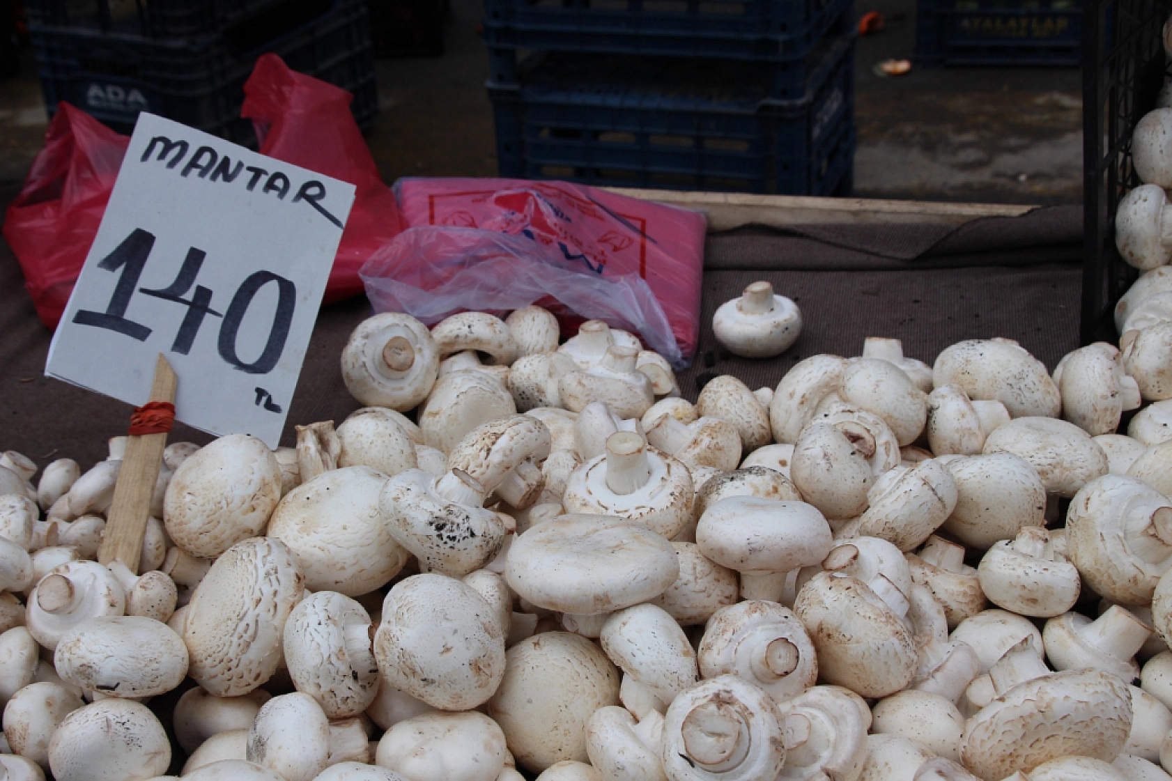 Soğuk Hava Meyve Sebze Fiyatlarını Düşürdü! Malatyalılar Pazarları Doldurdu...!