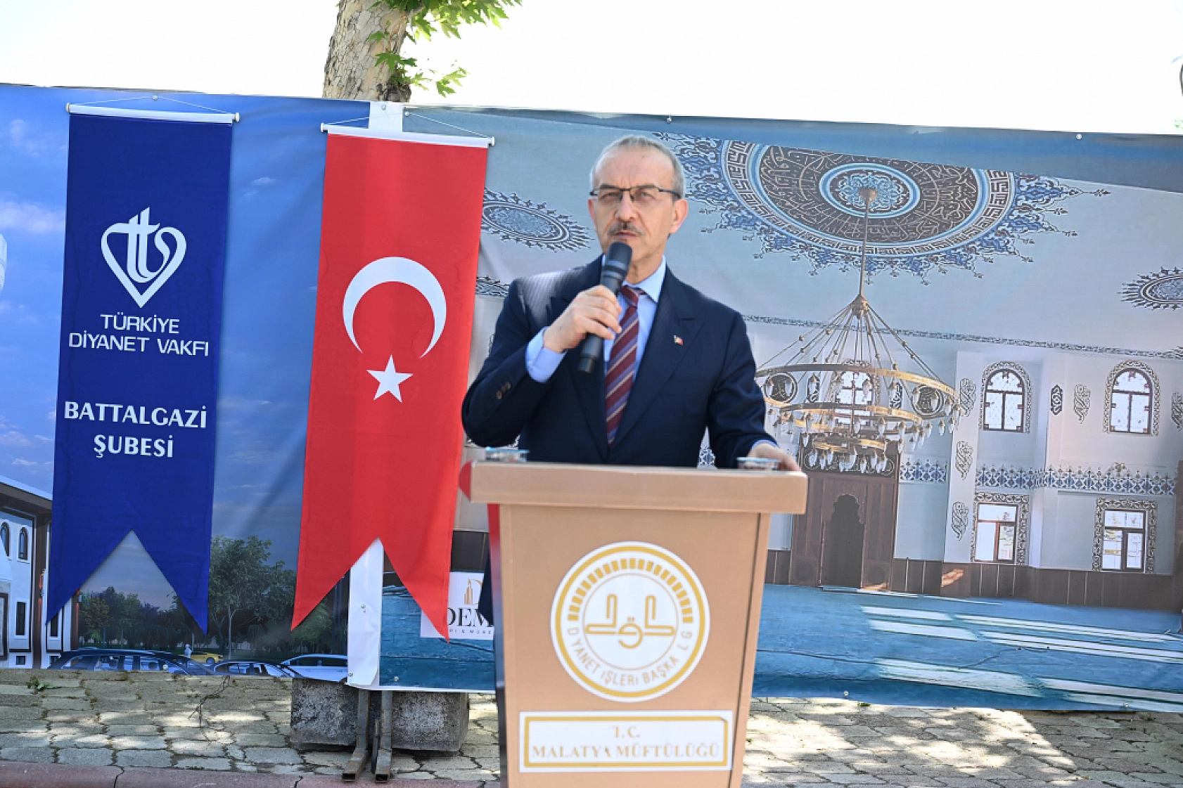 Gurbetteki vefa eli: Orduzu Mehmet Turgut Camii'nin temeli atıldı