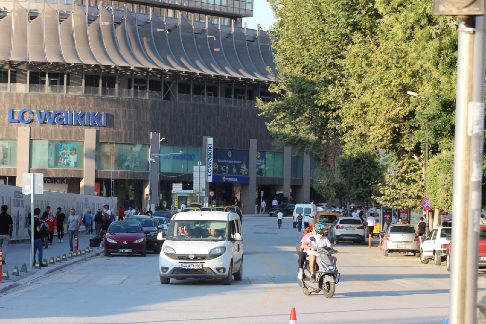 Deprem Bölgesinde Rezerv Alan Bilmecesi: Hatay'da Durduruldu! Malatya'da da Durdurulacak Mı?