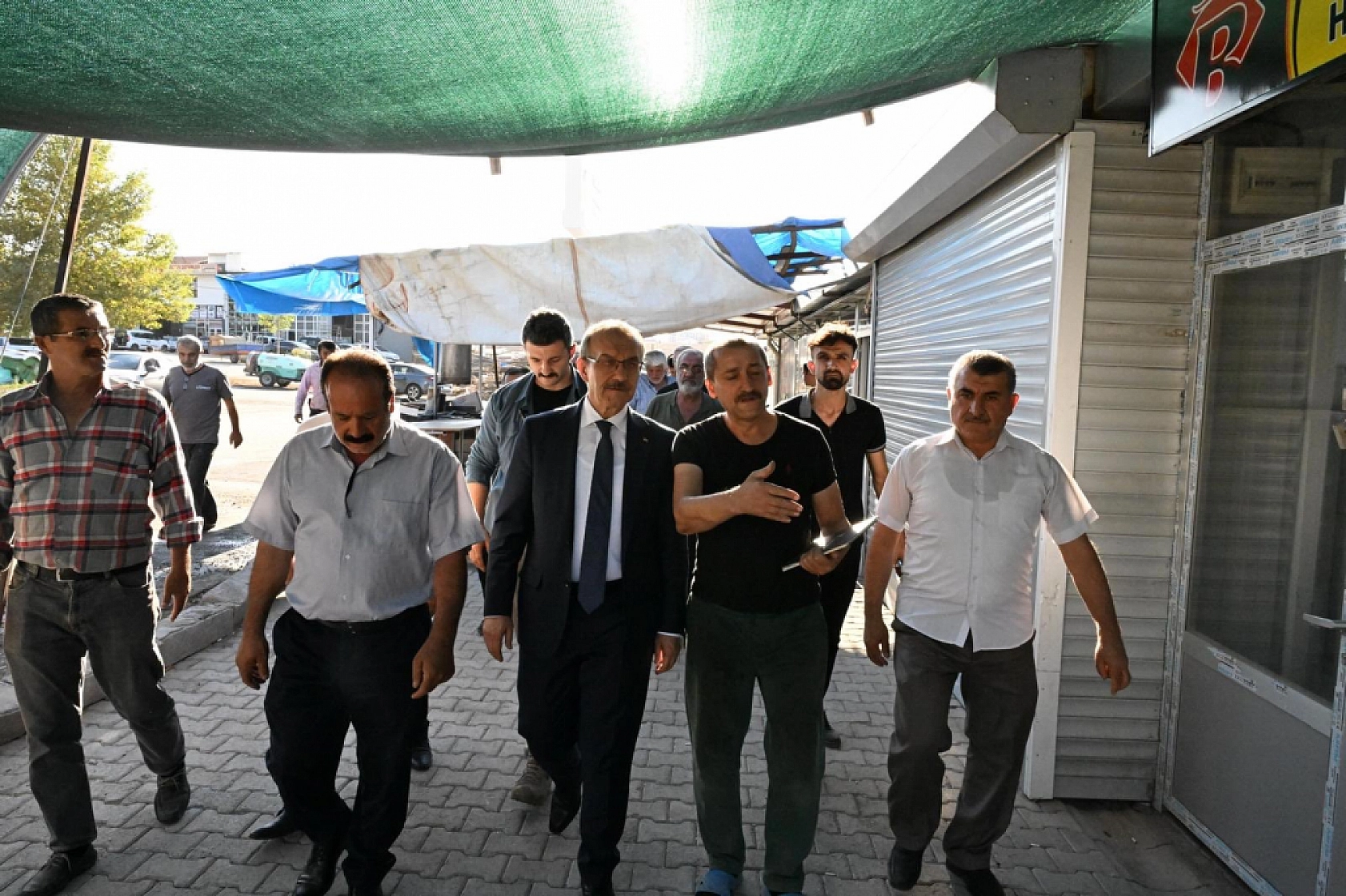 Malatya'da Orta Hasardan Ağır Hasara Dönen Yapıların Yıkım Hızlanıyor Mu..?