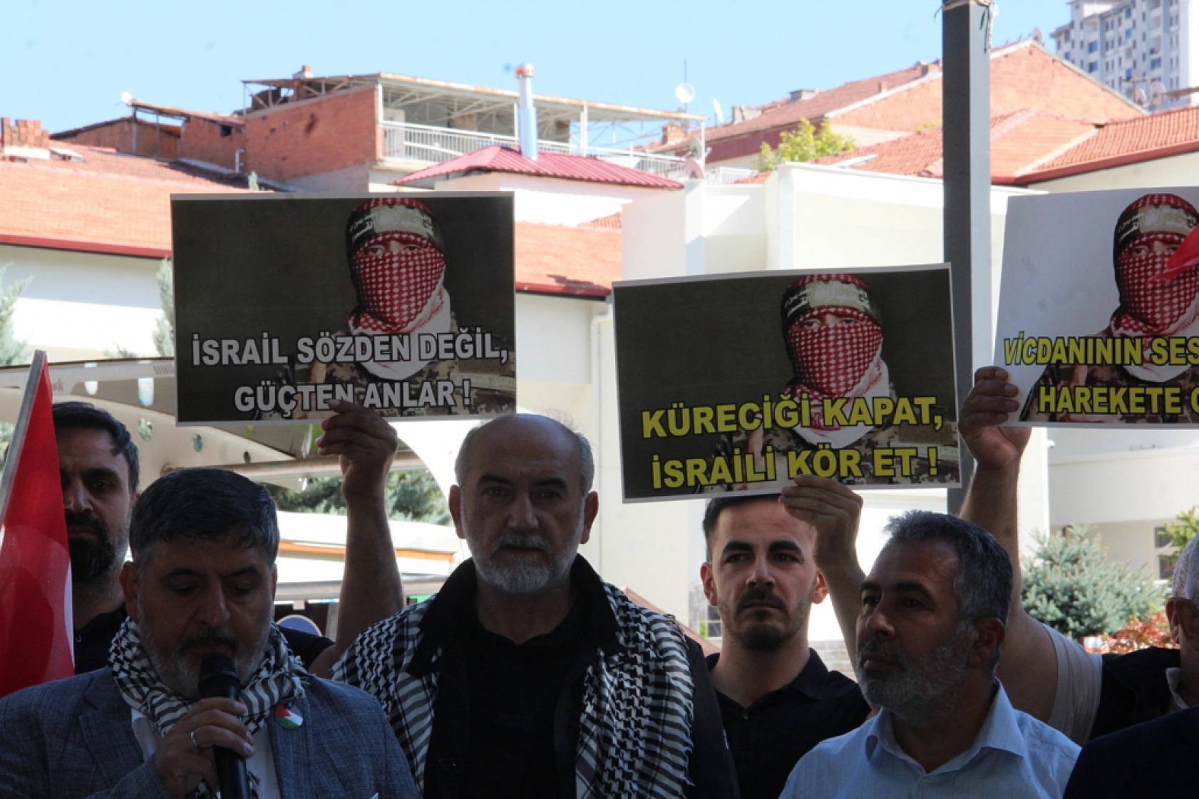 'Bu Bölgede Müttefik Yoktur, Sırasını Bekleyen Kurban Vardır'