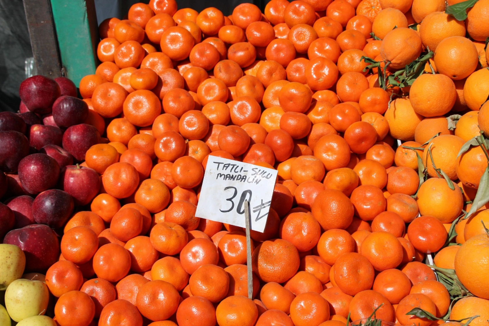 Soğuk Havalar Meyve ve Sebzeyi Vurdu: Fiyatlar İki Kat Zamlandı…