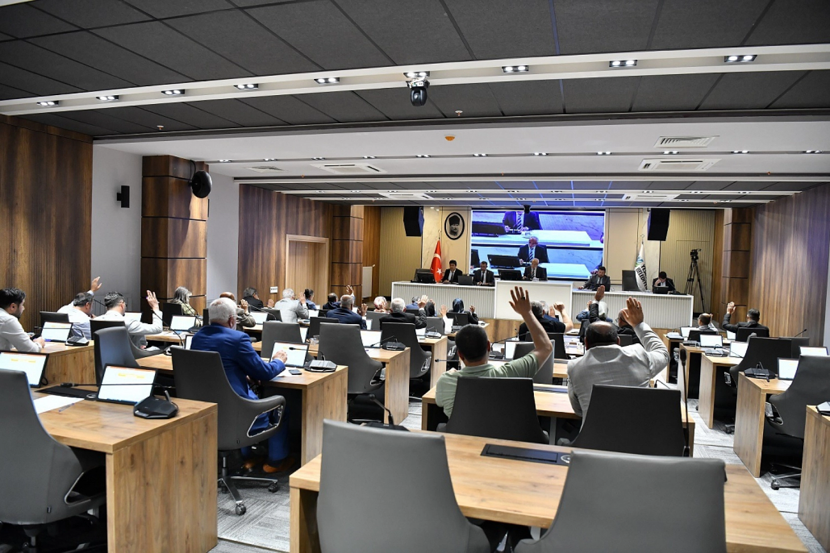 Plan Uyumsuzluğu Gerekçe Gösterildi: Meclis'ten Sanayi Alanı Talebine Ret!