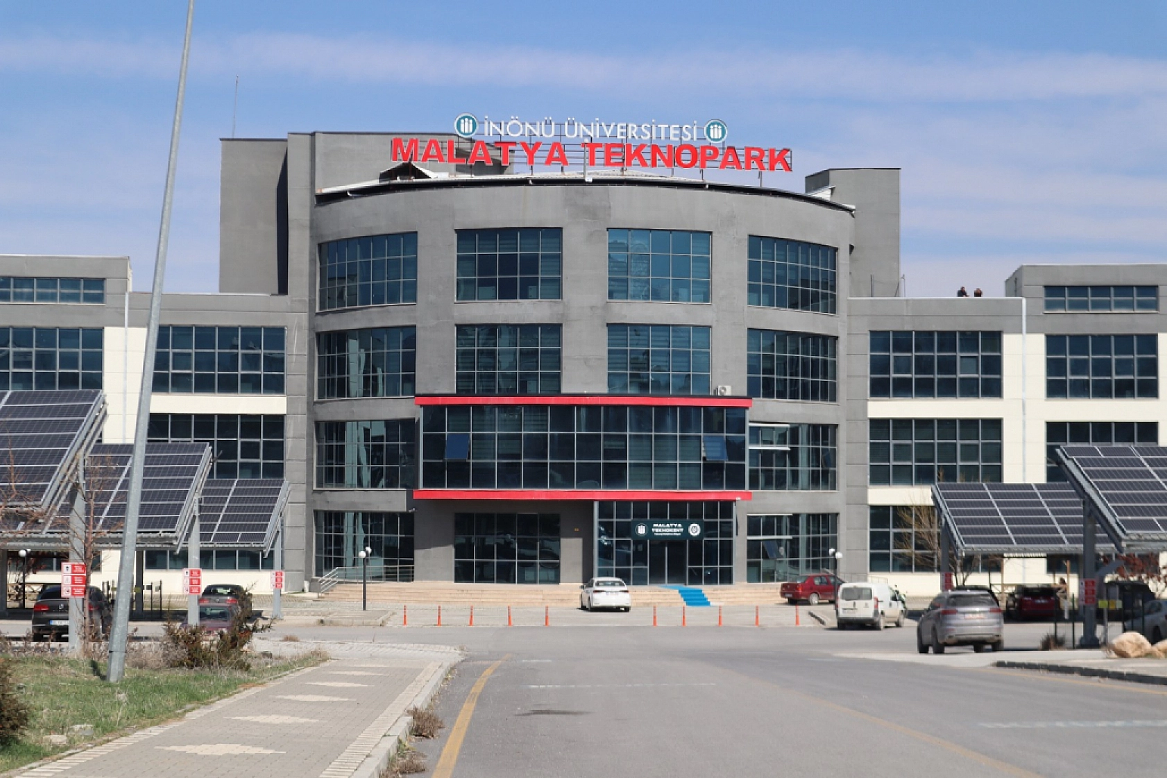 Doğanşehir İlçe Başkanı'ndan Sert Eleştiri: Üniversiteler saltanatla yönetiliyor