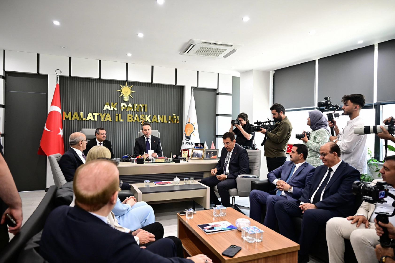 Bakan Malatya'da Duyurdu: Nüfusun Yüzde 85'i Erişiyor, Hedef Yüzde 100!
