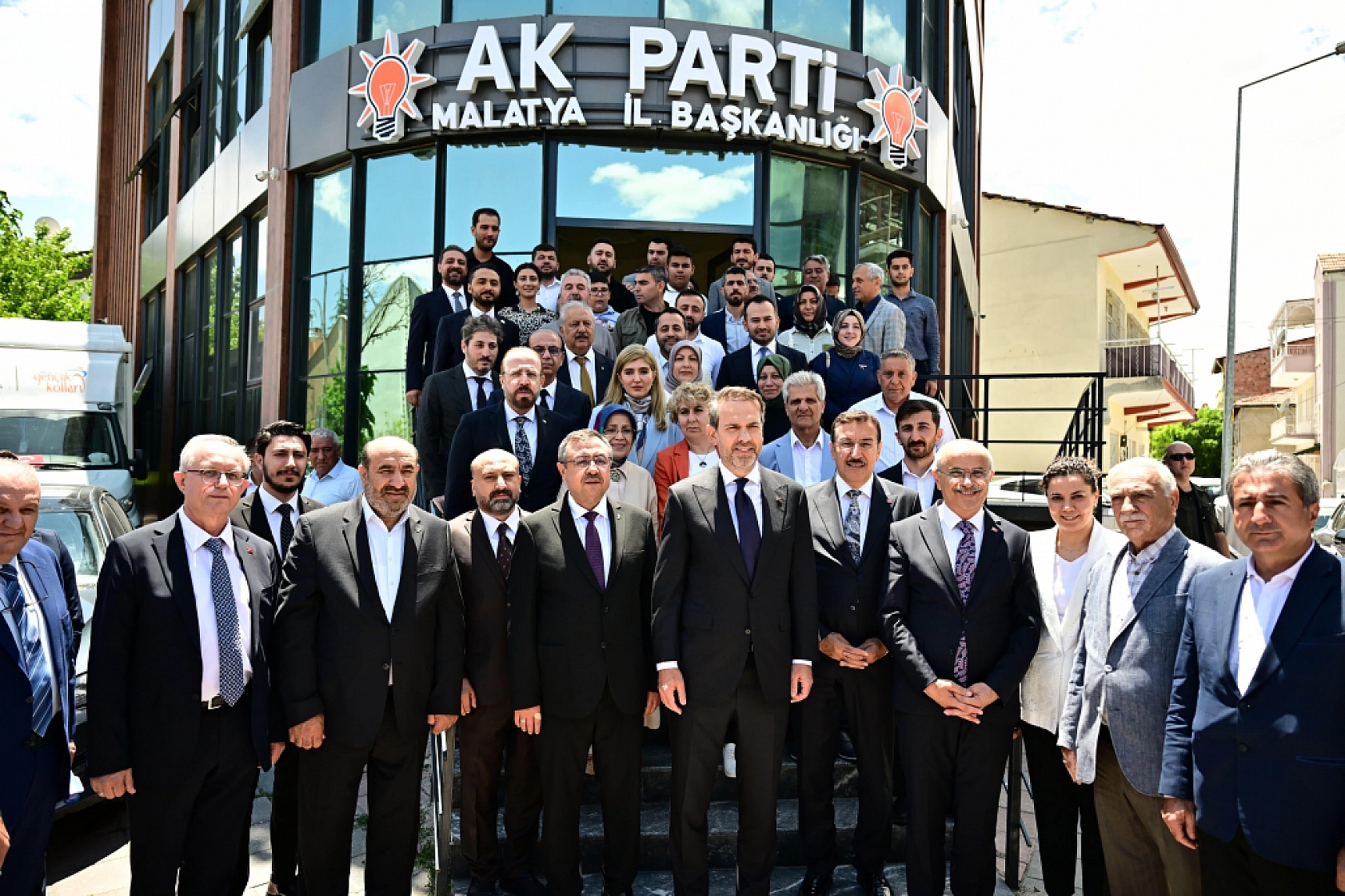 Bakan Malatya'da Duyurdu: Nüfusun Yüzde 85'i Erişiyor, Hedef Yüzde 100!