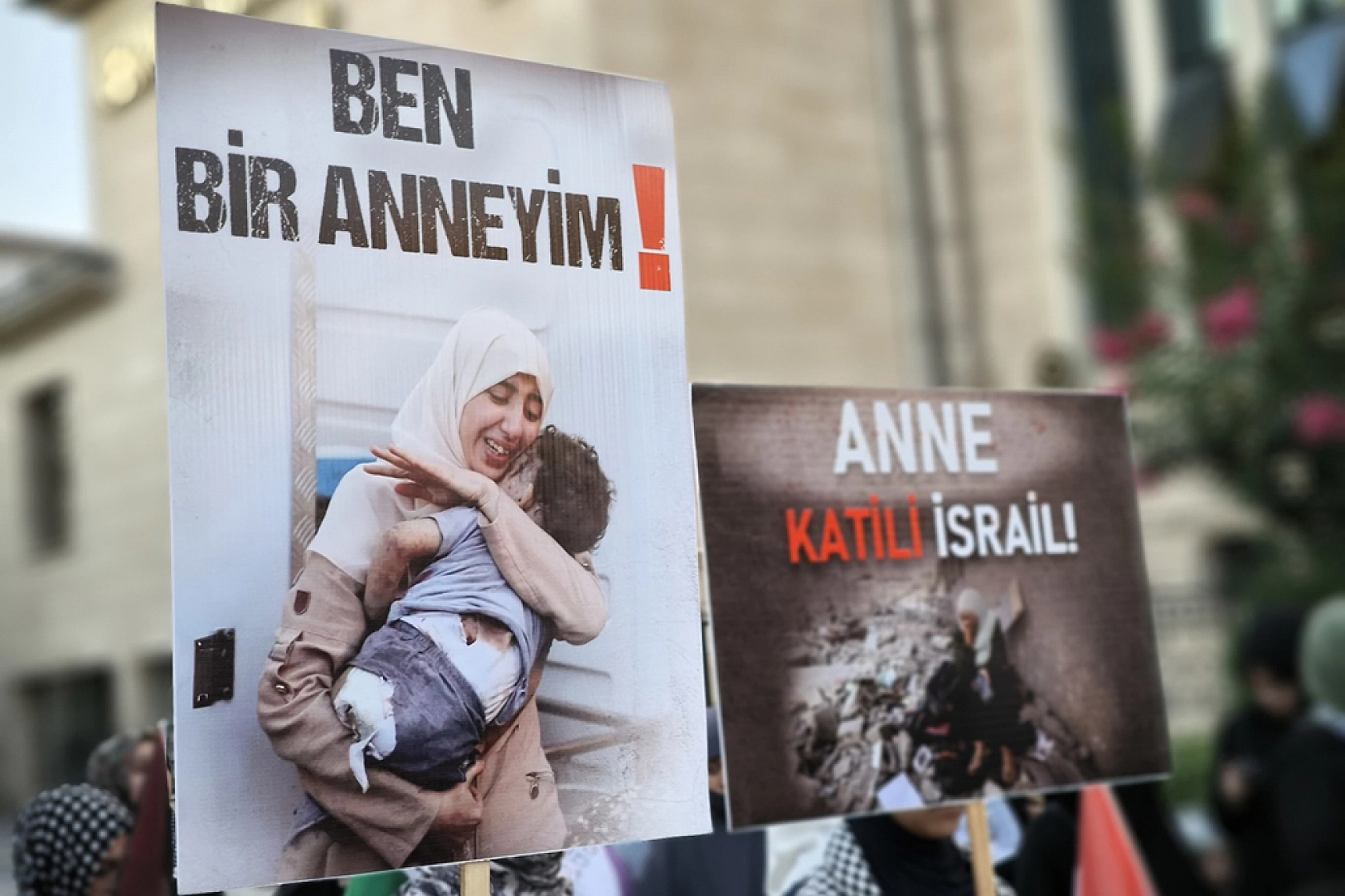 İslam Ülkelerine Çağrı: Suskunluk Zalimi Cesaretlendiriyor