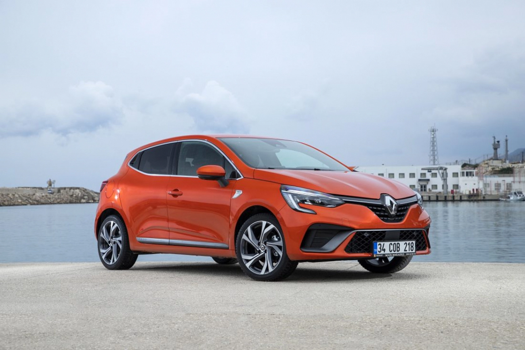 Mayıs 2025'te En Çok Satılan Otomobil Belli Oldu! Renault Clio Zirvede!