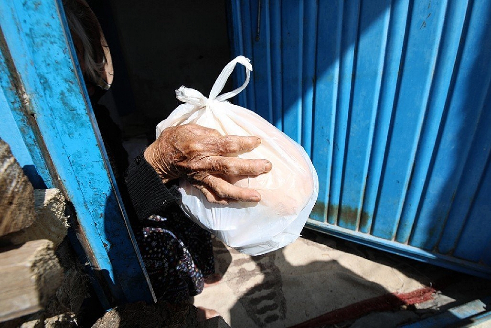 Yaşlılara sıcak yemek