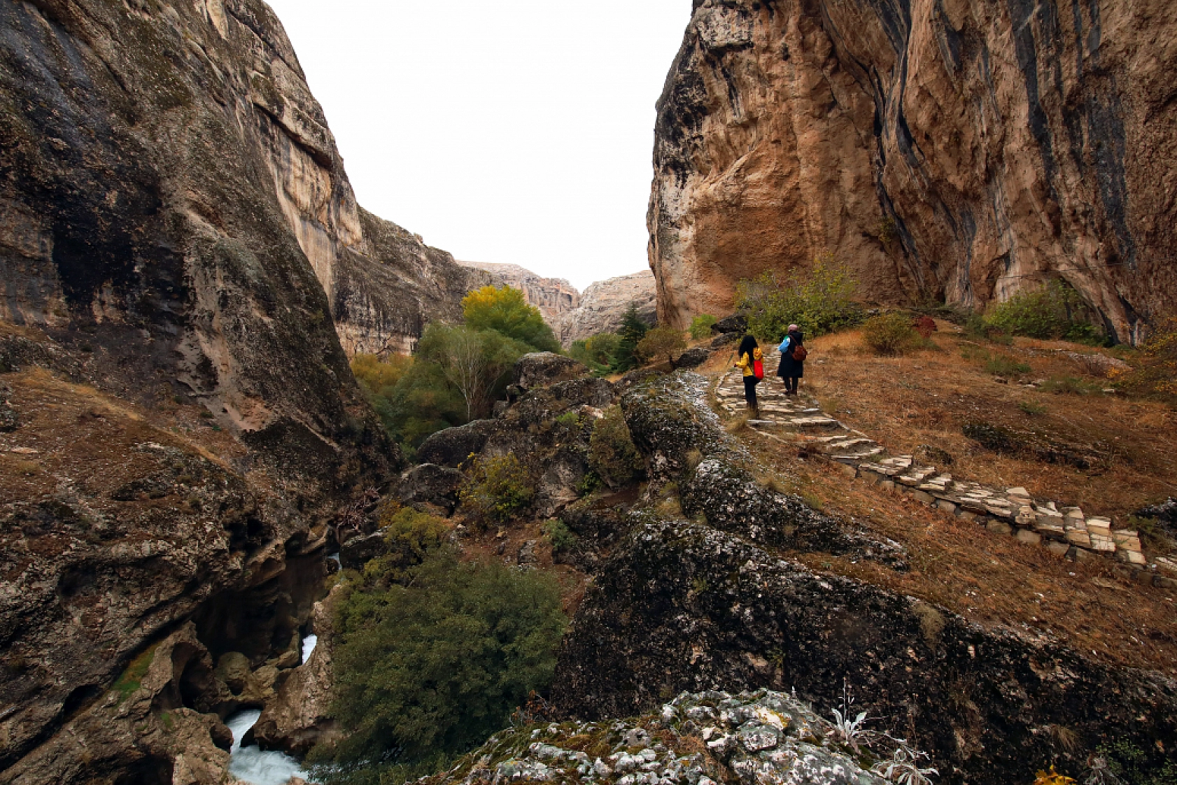 Tohma Kanyonu sonbahar renklerine büründü