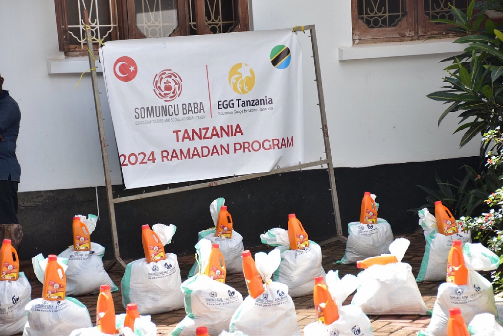Balkanlar ve Afrika'daki ihtiyaç sahiplerine yardım