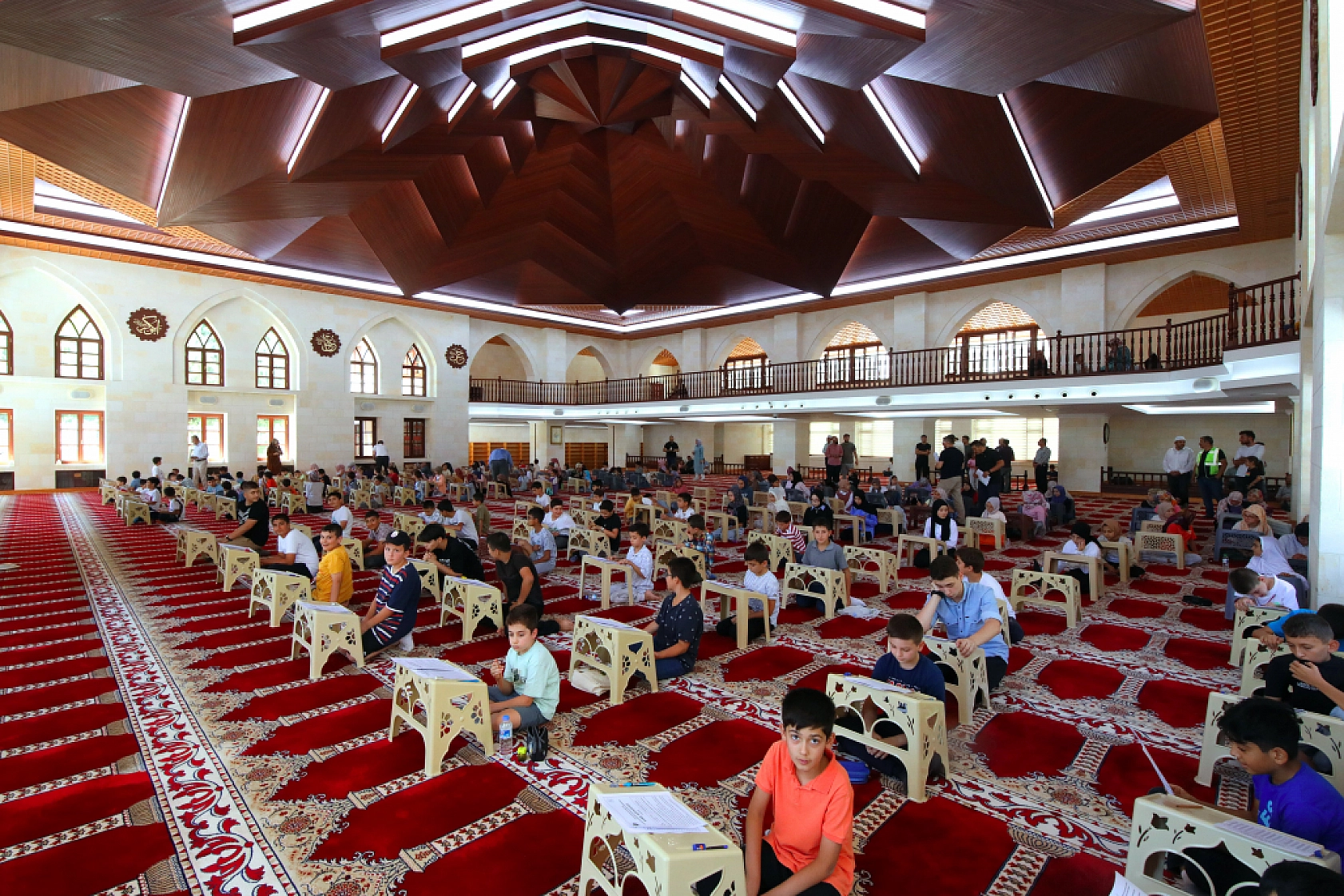 Malatya'da Kuran Kursları Arası Bilgi Yarışması: Bisiklet, Drone ve Daha Fazlası