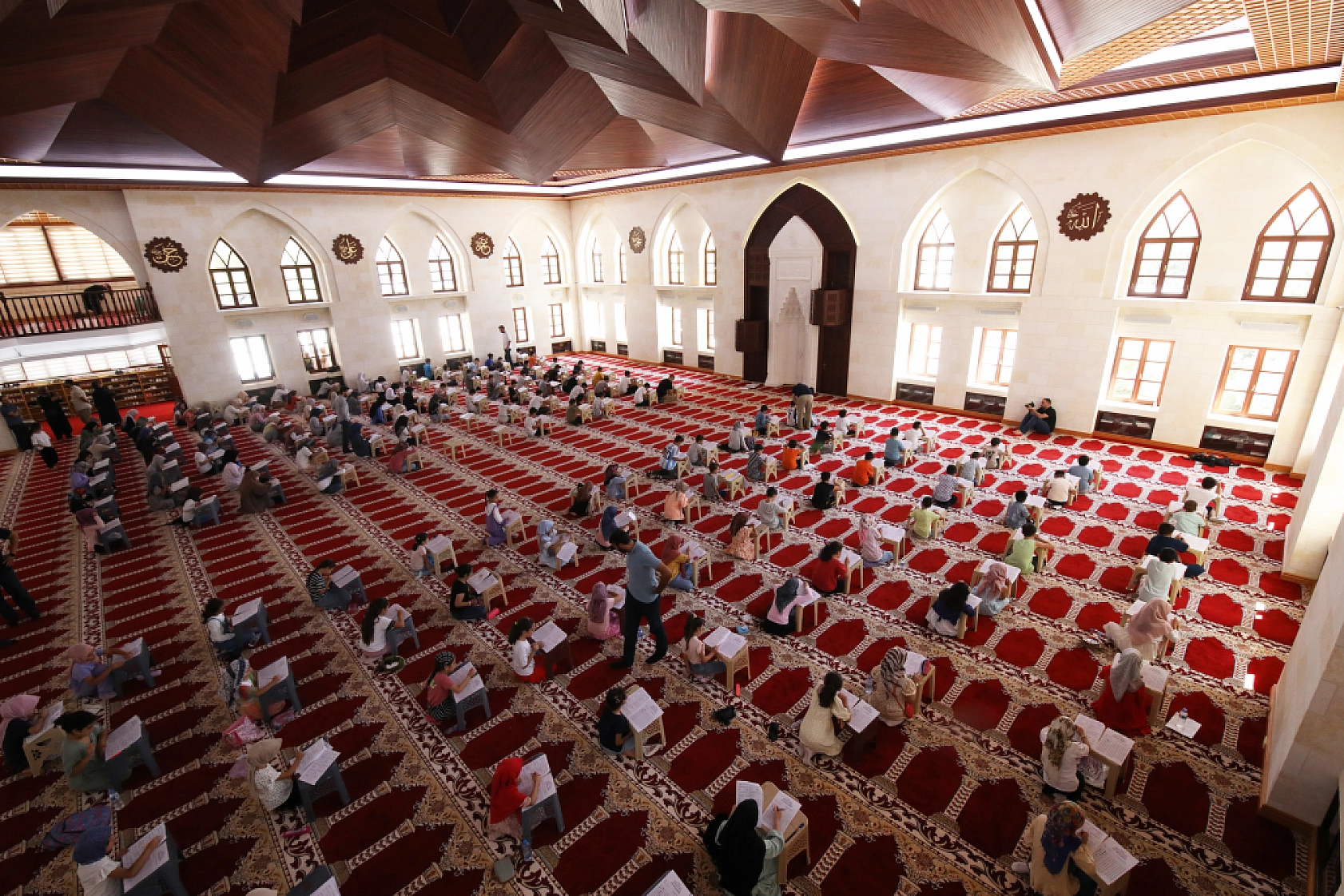 Malatya'da Kuran Kursları Arası Bilgi Yarışması: Bisiklet, Drone ve Daha Fazlası
