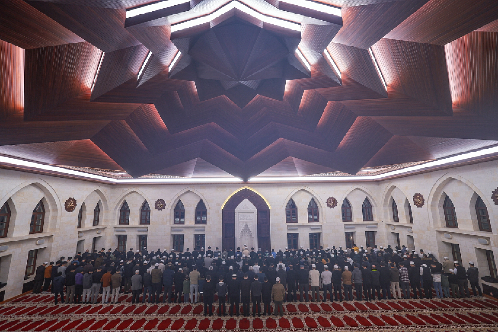 Darende'de Sabah Namazı Buluşması: Aileler Bir Araya Geldi